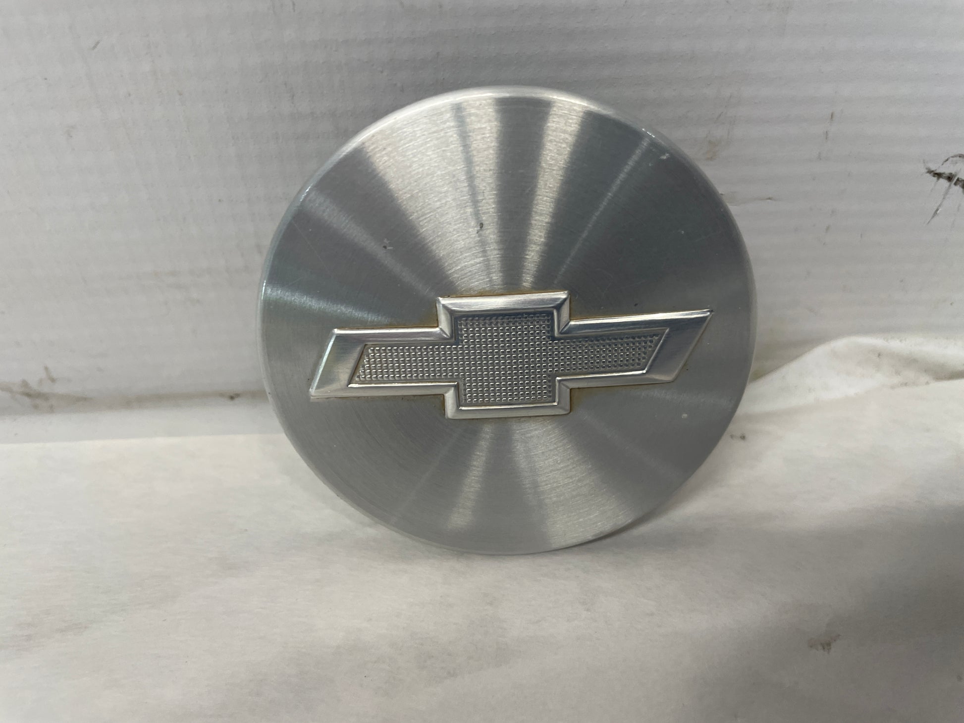 2018 Chevy Camaro SS Wheel Center Caps Silver OEM - Day's Parts Yard