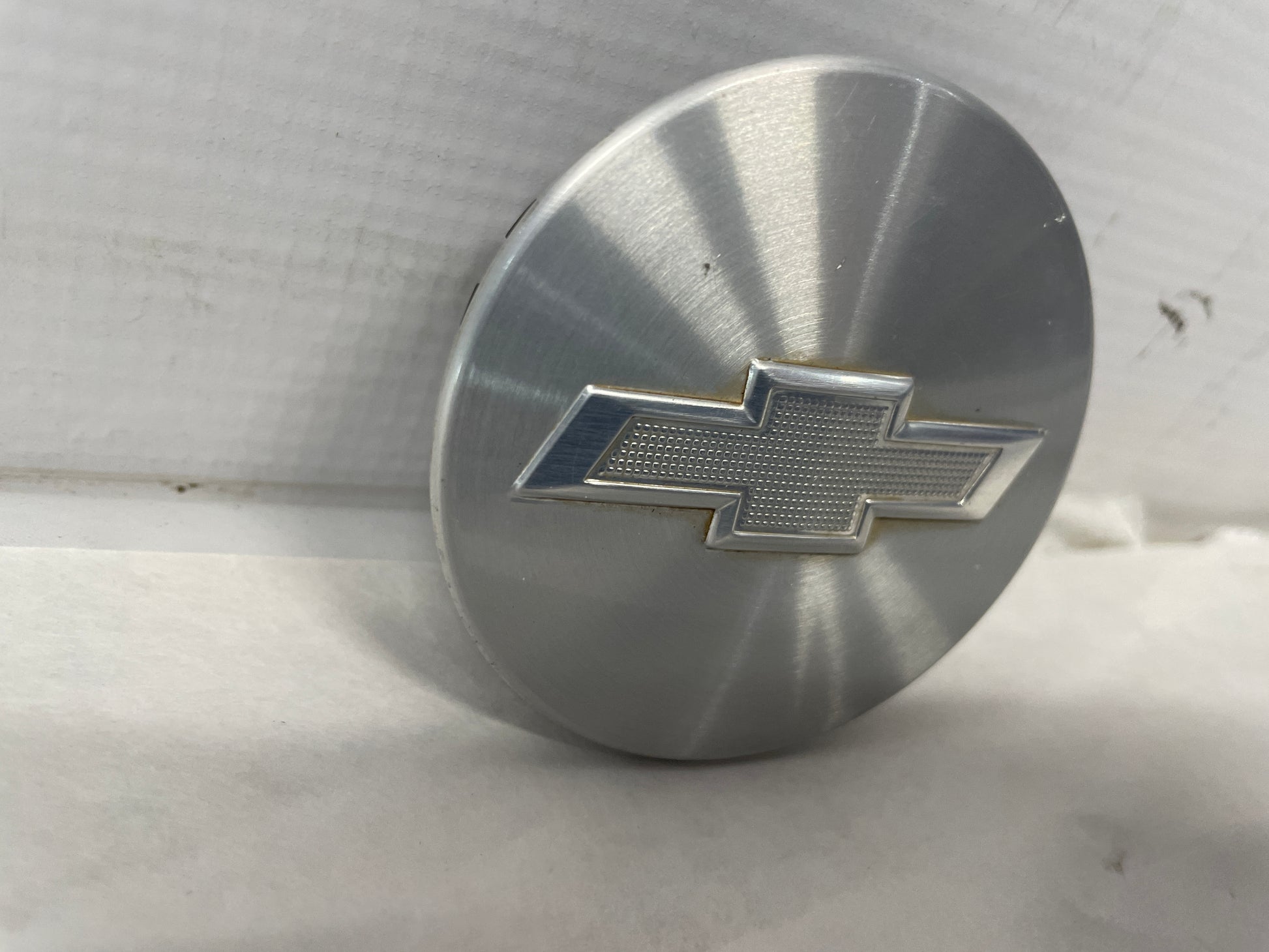 2018 Chevy Camaro SS Wheel Center Caps Silver OEM - Day's Parts Yard