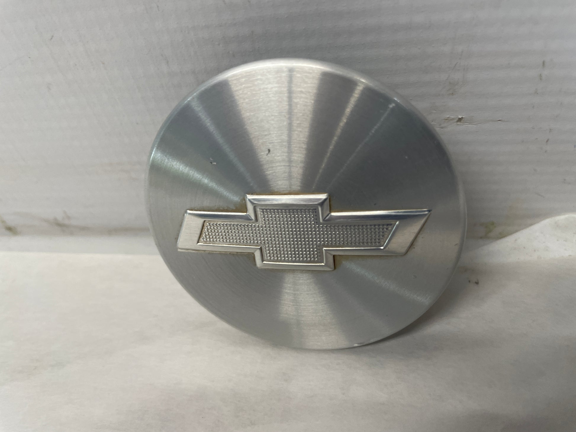2018 Chevy Camaro SS Wheel Center Caps Silver OEM - Day's Parts Yard