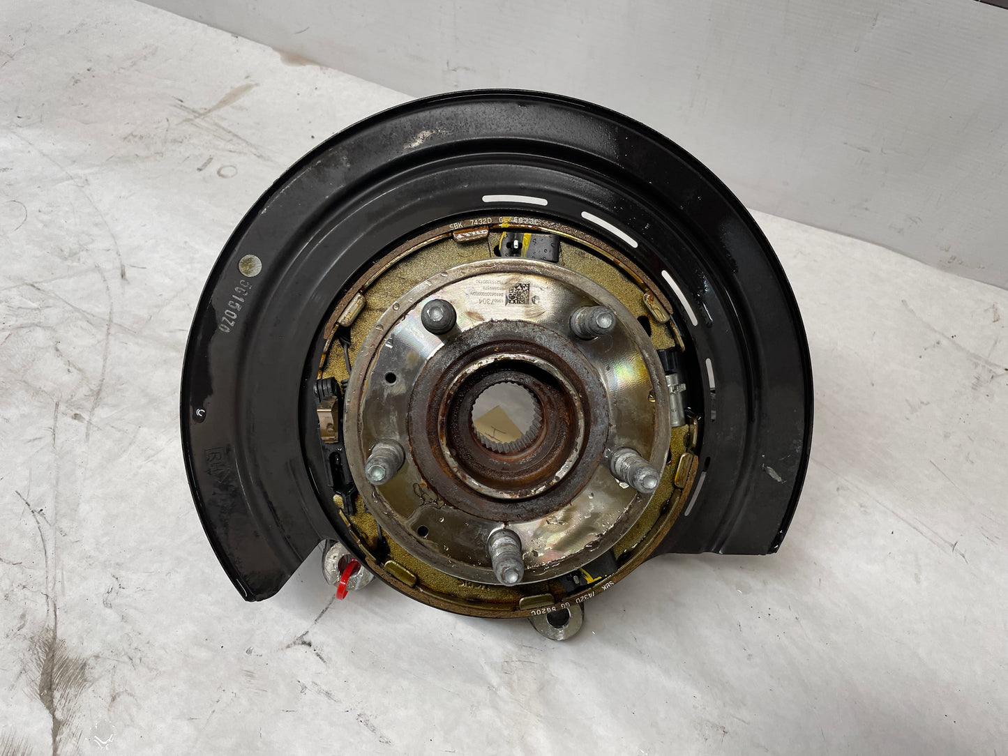 2017 Cadillac CTS-V RH Passenger Rear Suspension Spindle Knuckle Hub Wheel Bearing OEM - Day's Parts Yard