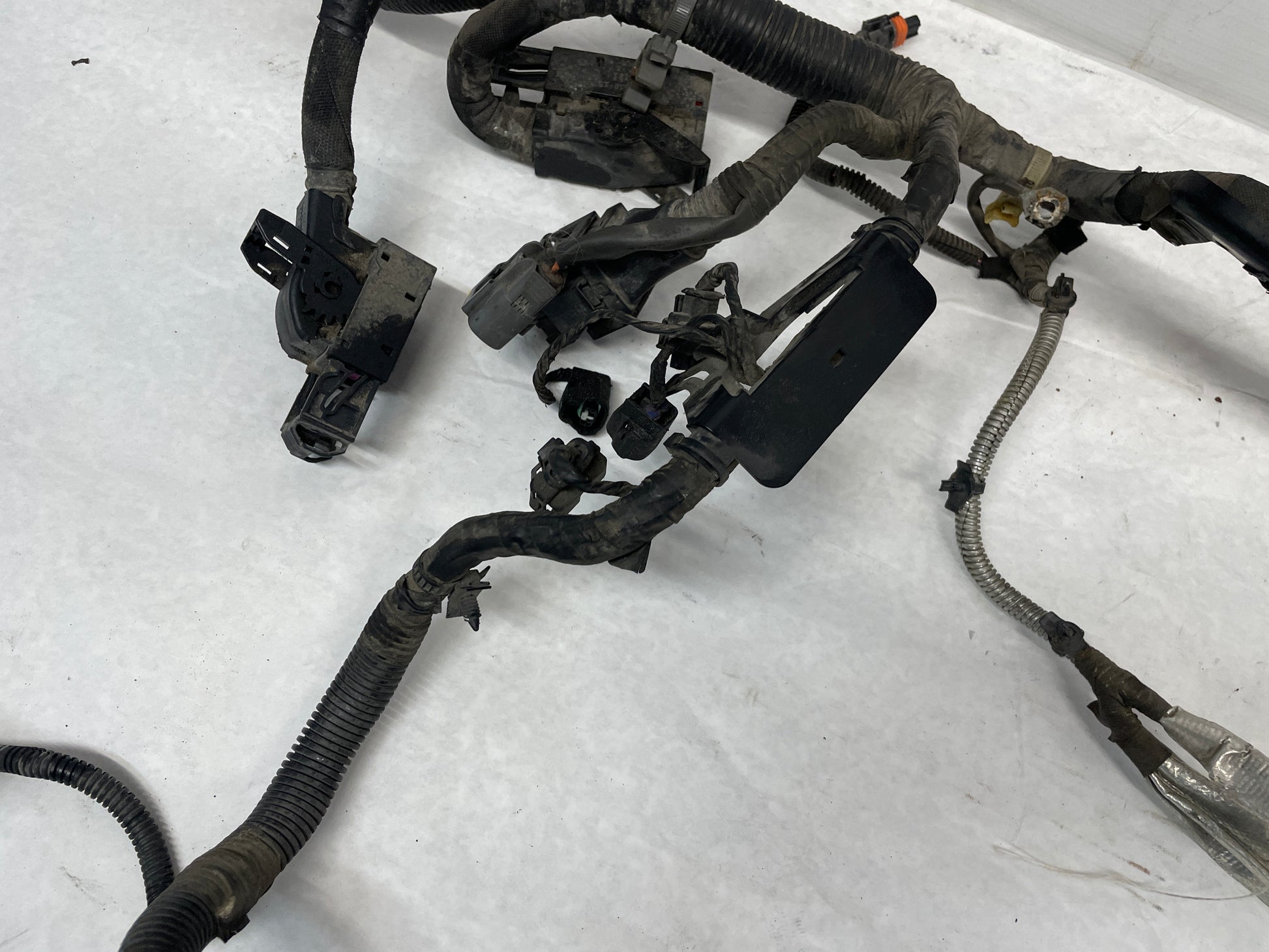 2008 Pontiac G8 Base Front Chassis Engine Bay Fire Wall Wire Wiring Harness OEM - Day's Parts Yard