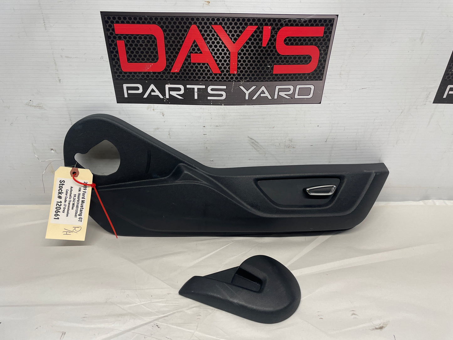 2019 Ford Mustang GT RH Passenger Front Seat Switch Control Buttons Panel OEM