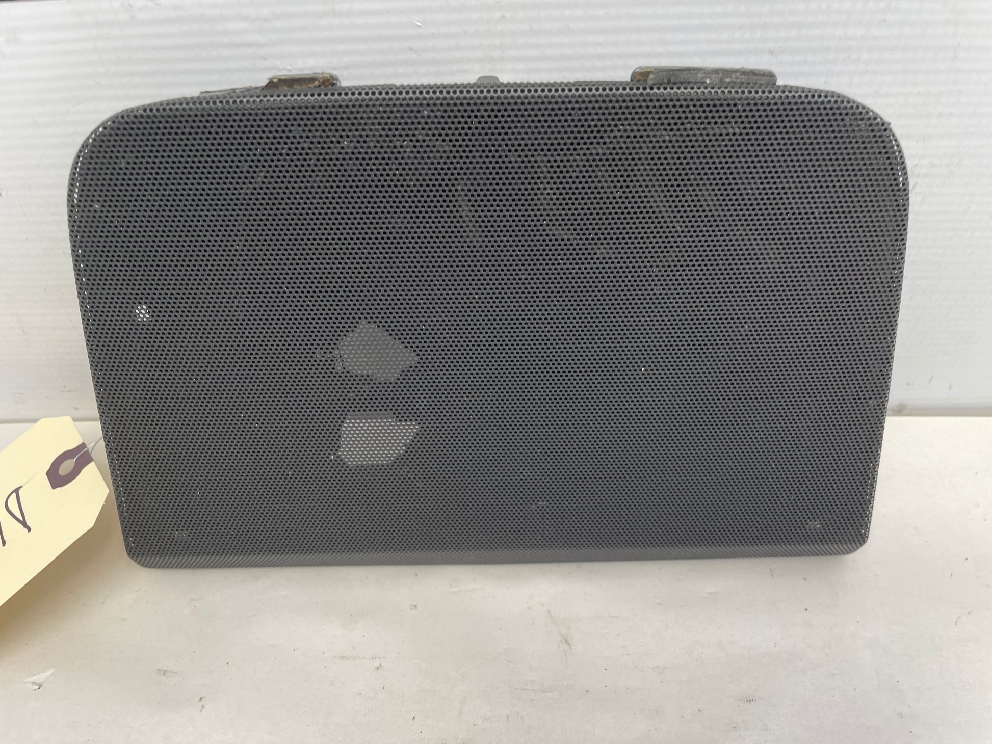 2009 Pontiac G8 GT Center Dash Speaker Grill Cover OEM - Day's Parts Yard
