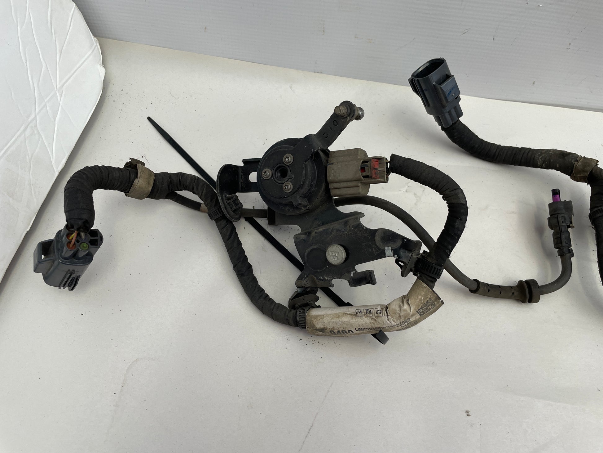 2017 Chevy SS Sedan Front RH & LH Suspension Ride Height Control Sensors OEM - Day's Parts Yard