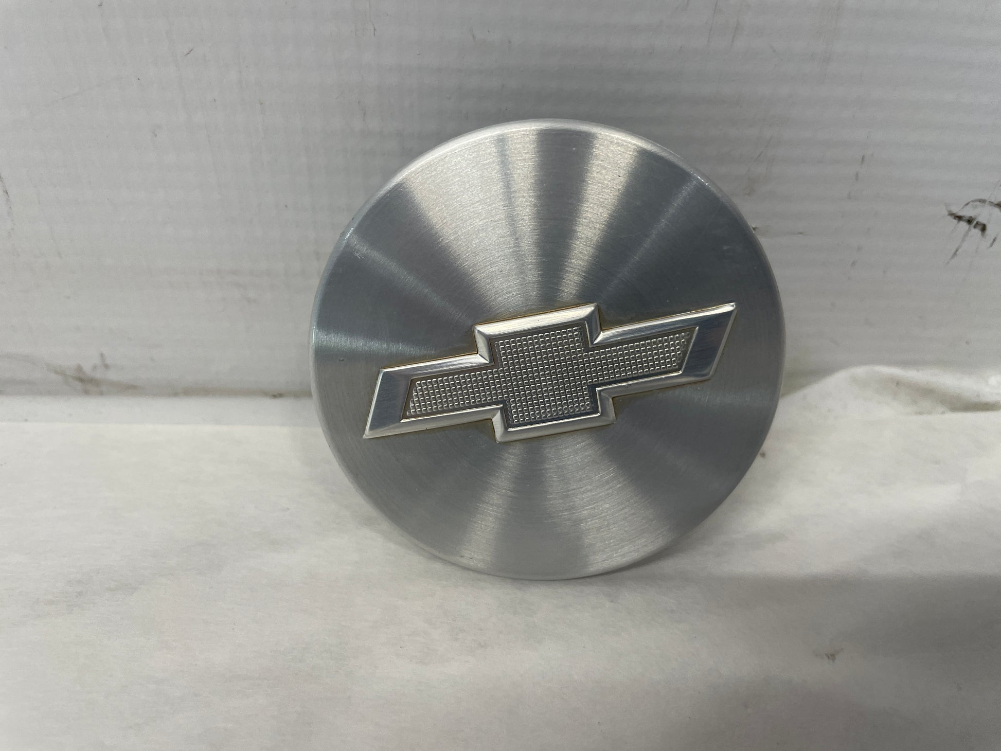 2018 Chevy Camaro SS Wheel Center Caps Silver OEM - Day's Parts Yard