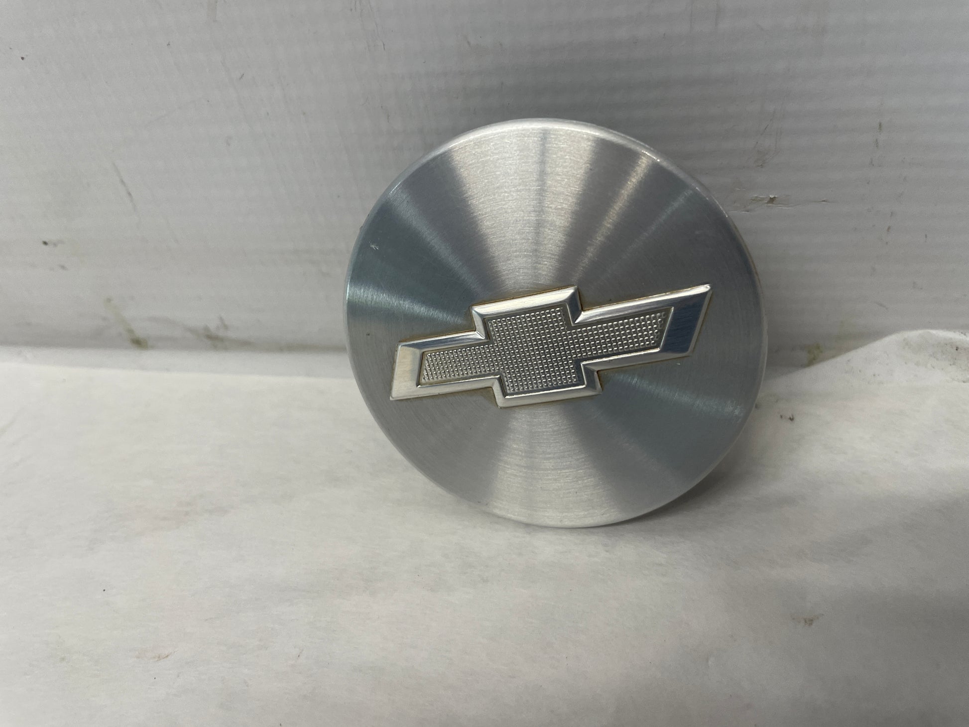 2018 Chevy Camaro SS Wheel Center Caps Silver OEM - Day's Parts Yard