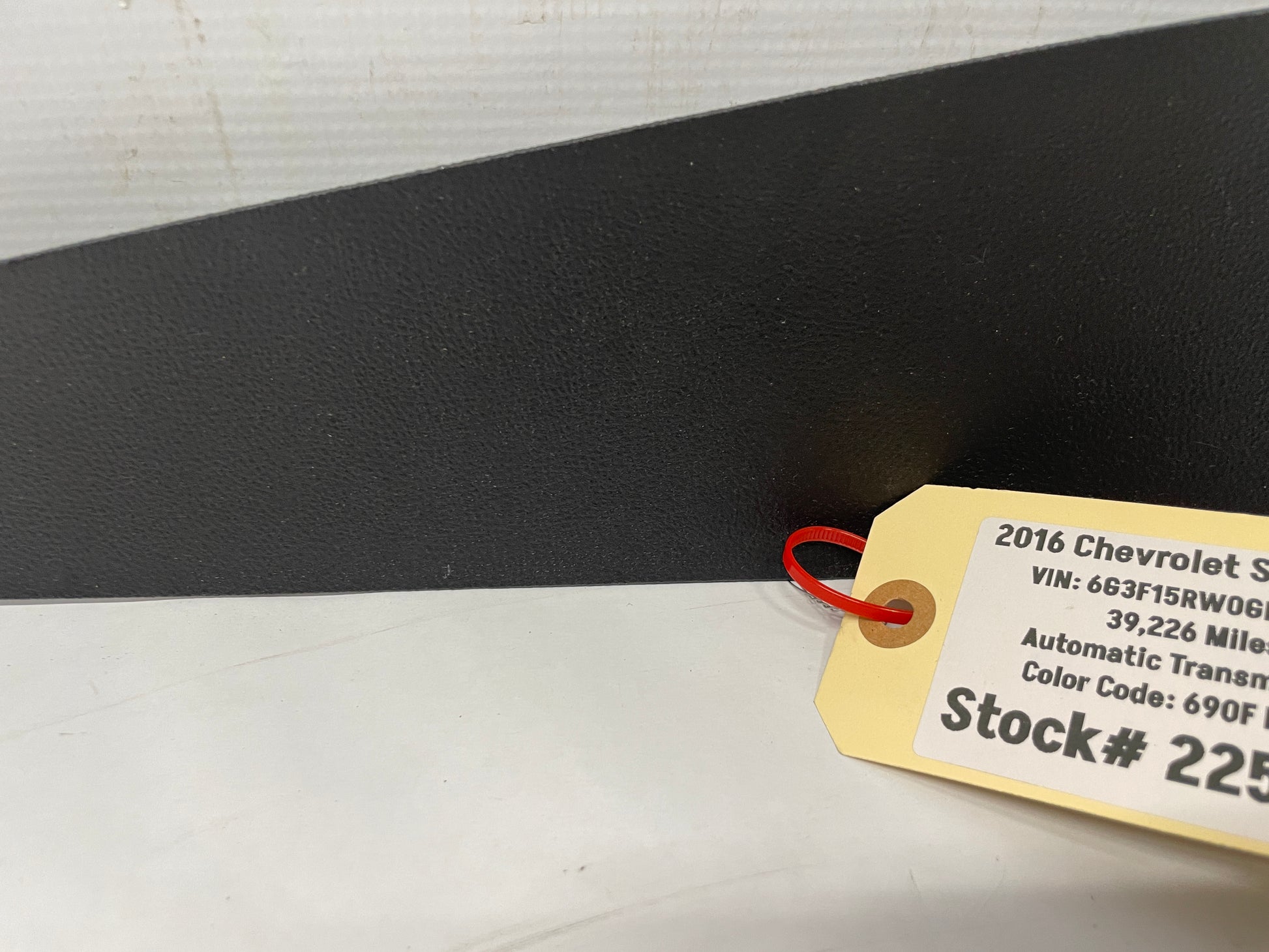 2016 Chevy SS Sedan RH Passenger Center Console Side Trim Extension Molding Panel OEM - Day's Parts Yard