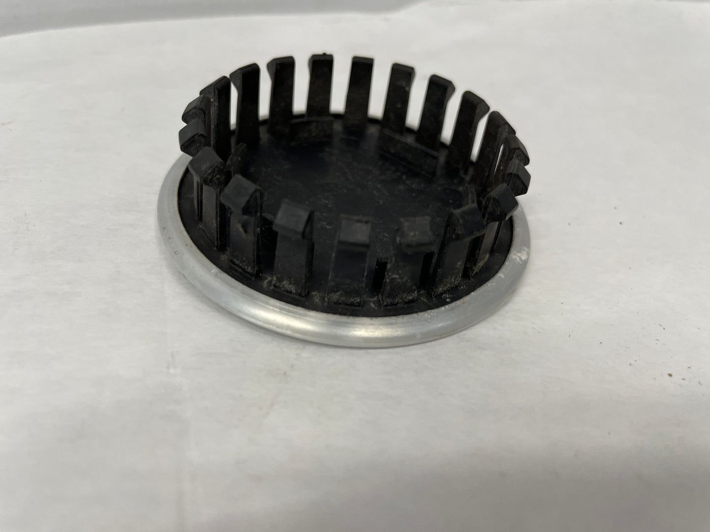 2018 Chevy Camaro SS Wheel Center Caps Silver OEM - Day's Parts Yard