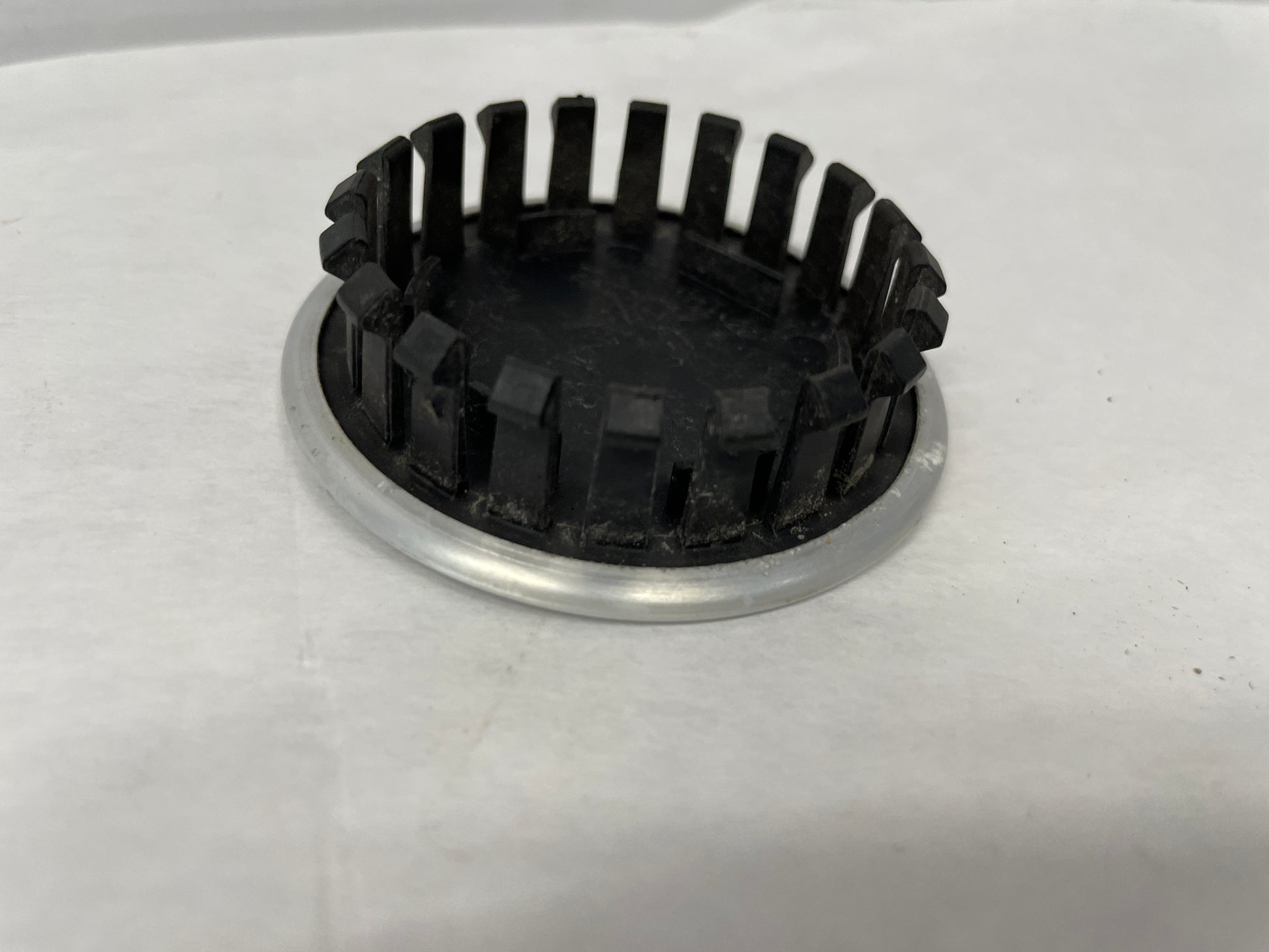 2018 Chevy Camaro SS Wheel Center Caps Silver OEM - Day's Parts Yard