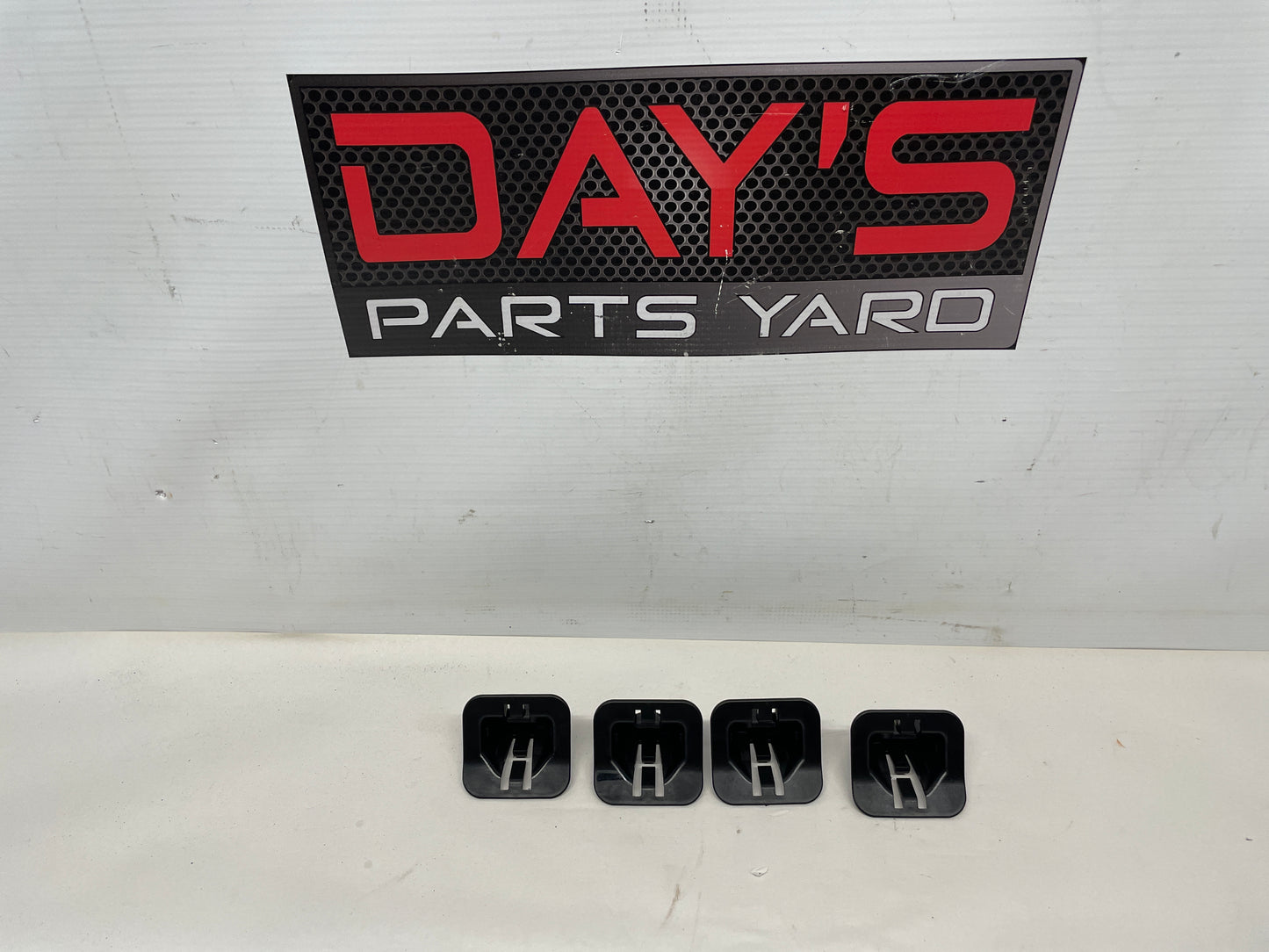 2017 Chevy SS Sedan Instrument Panel Dash Clip Set 4 OEM - Day's Parts Yard