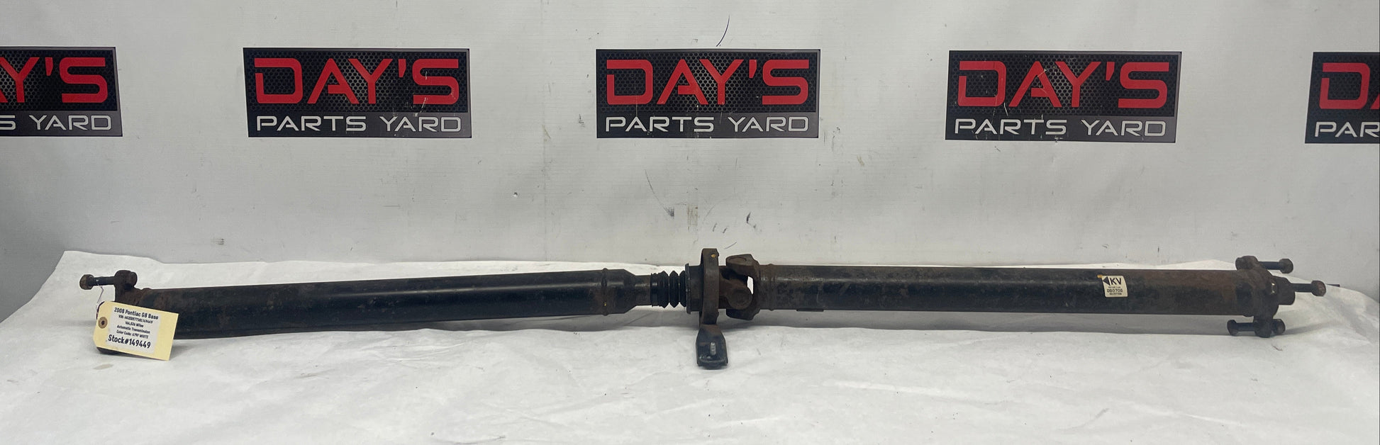 2008 Pontiac G8 Base Automatic Driveshaft Drive Shaft Propeller OEM - Day's Parts Yard