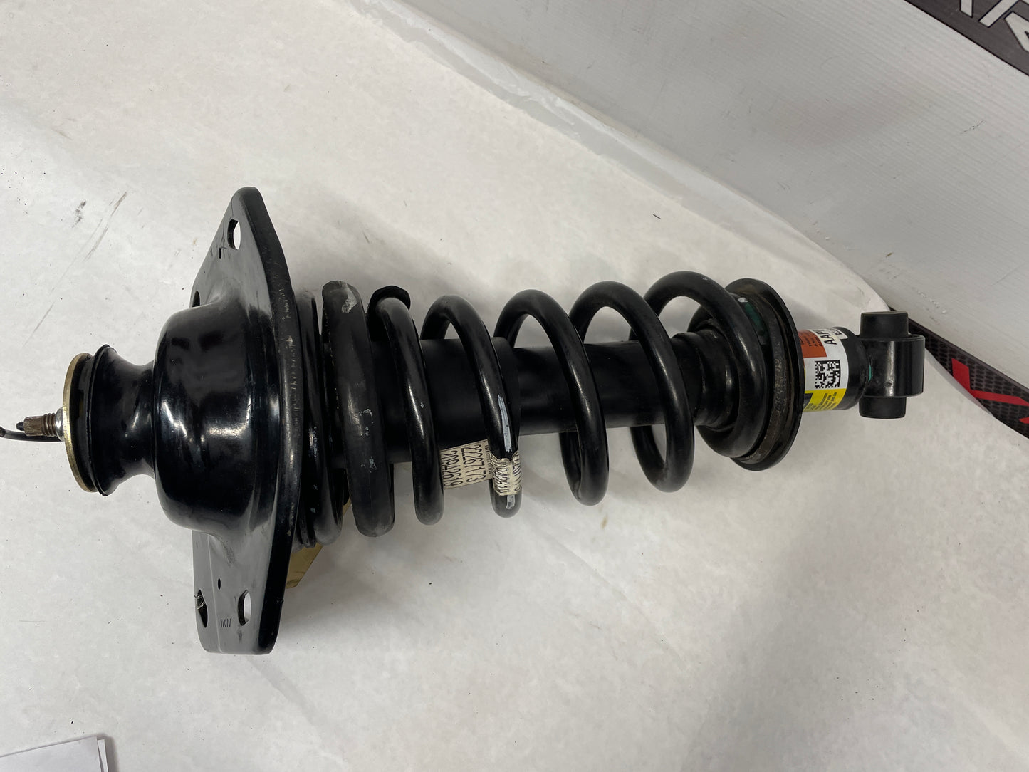 2013 Chevy Camaro ZL1 LH Driver Rear Magnetic Ride Struts Shock Assembly OEM