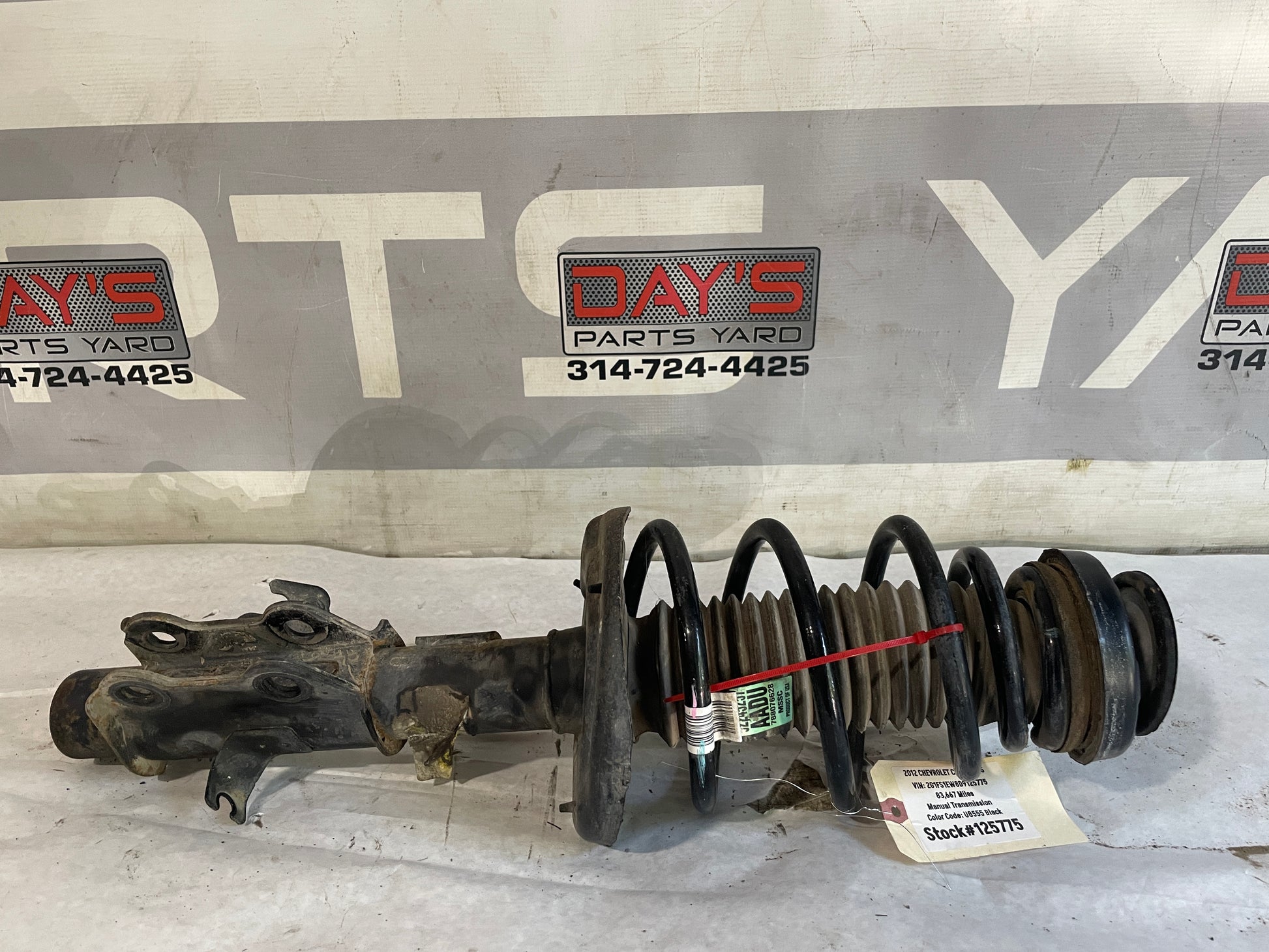 2012 Chevy Camaro SS Front RH Passenger Shock Strut Assembly Absorber OEM - Day's Parts Yard