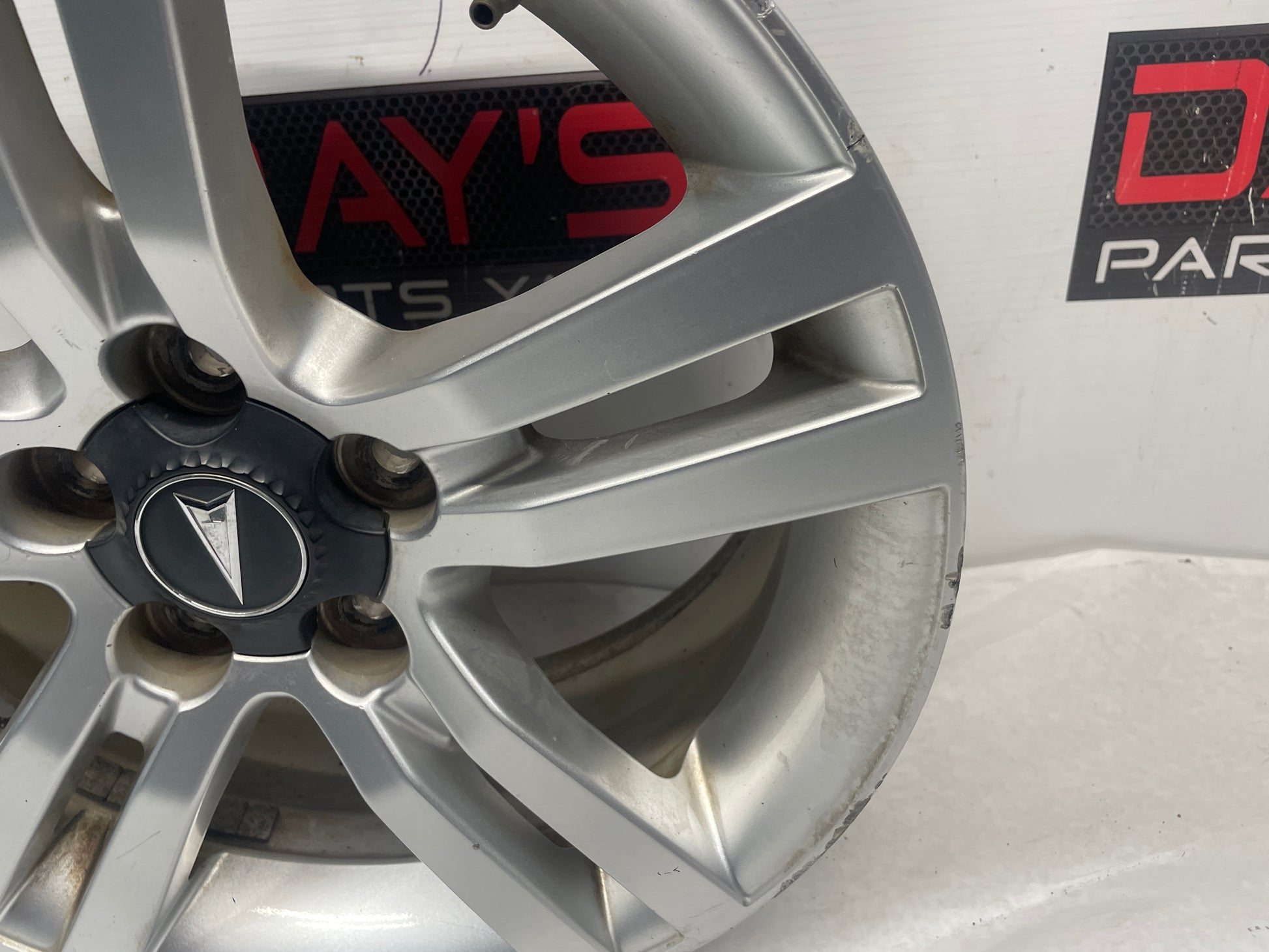 2008 Pontiac G8 Base Wheel 18X8 OEM - Day's Parts Yard