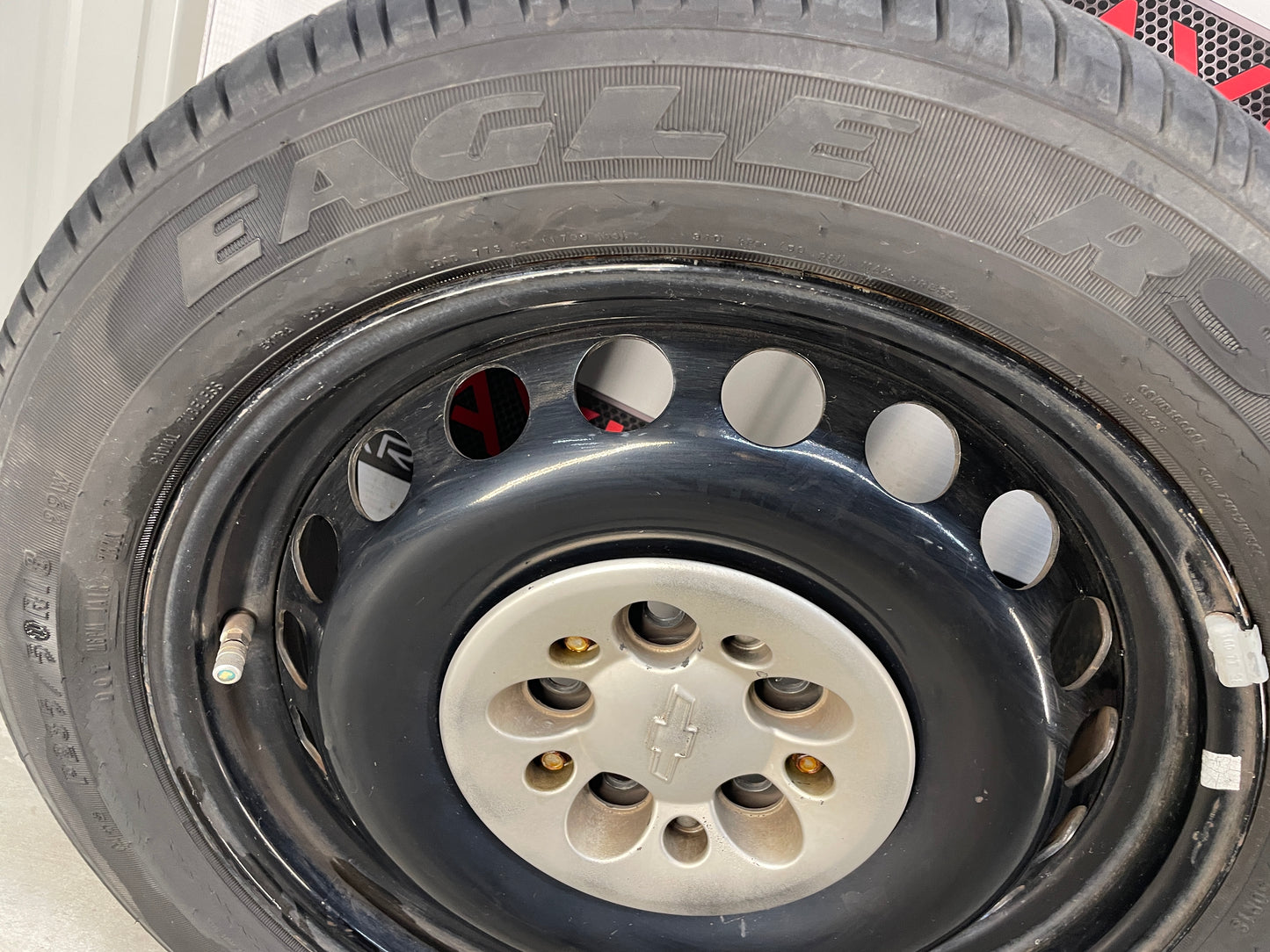 2013 Chevy Caprice PPV Wheel & Tire Set Goodyear Eagle 235/50R18 - Day's Parts Yard