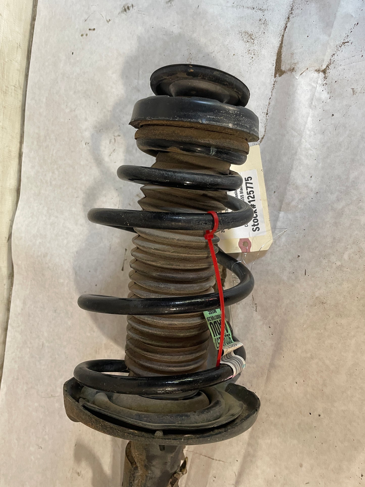 2012 Chevy Camaro SS Front RH Passenger Shock Strut Assembly Absorber OEM - Day's Parts Yard