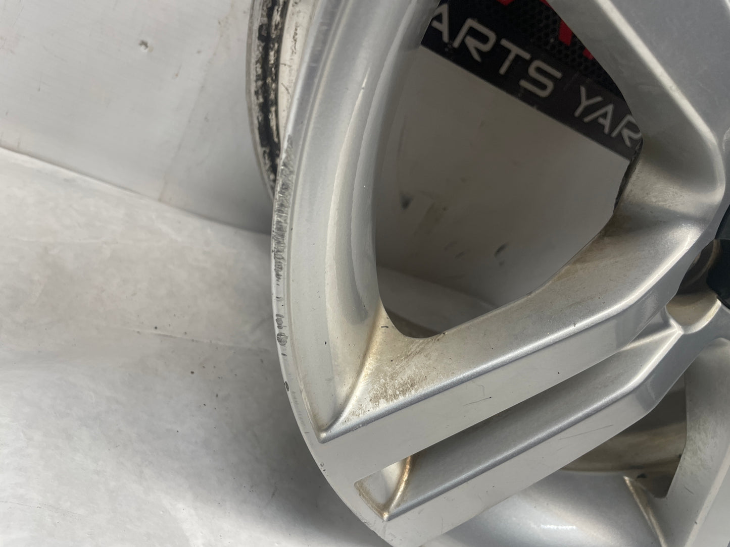 2008 Pontiac G8 Base Wheel 18X8 OEM - Day's Parts Yard