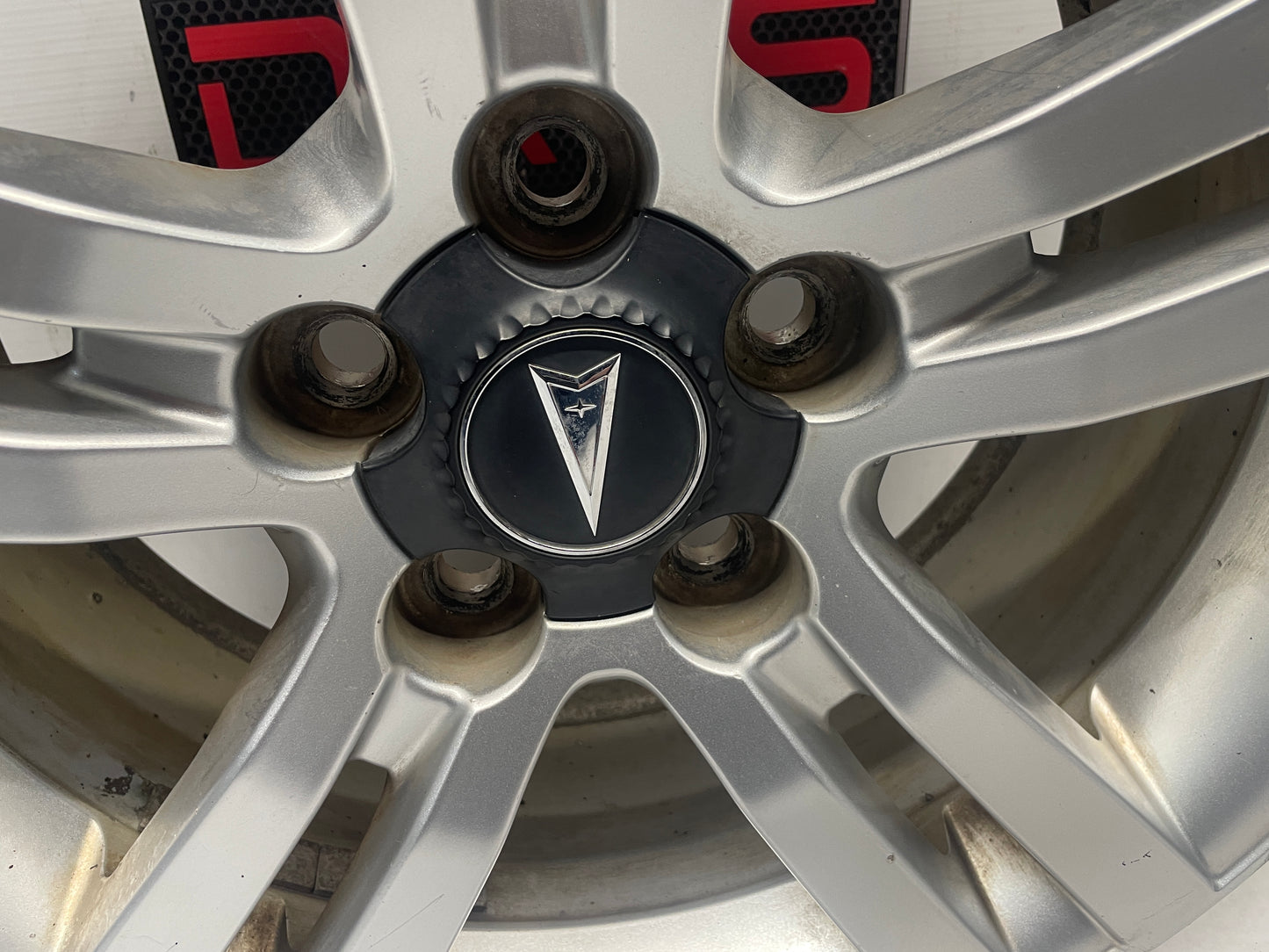 2008 Pontiac G8 Base Wheel 18X8 OEM - Day's Parts Yard