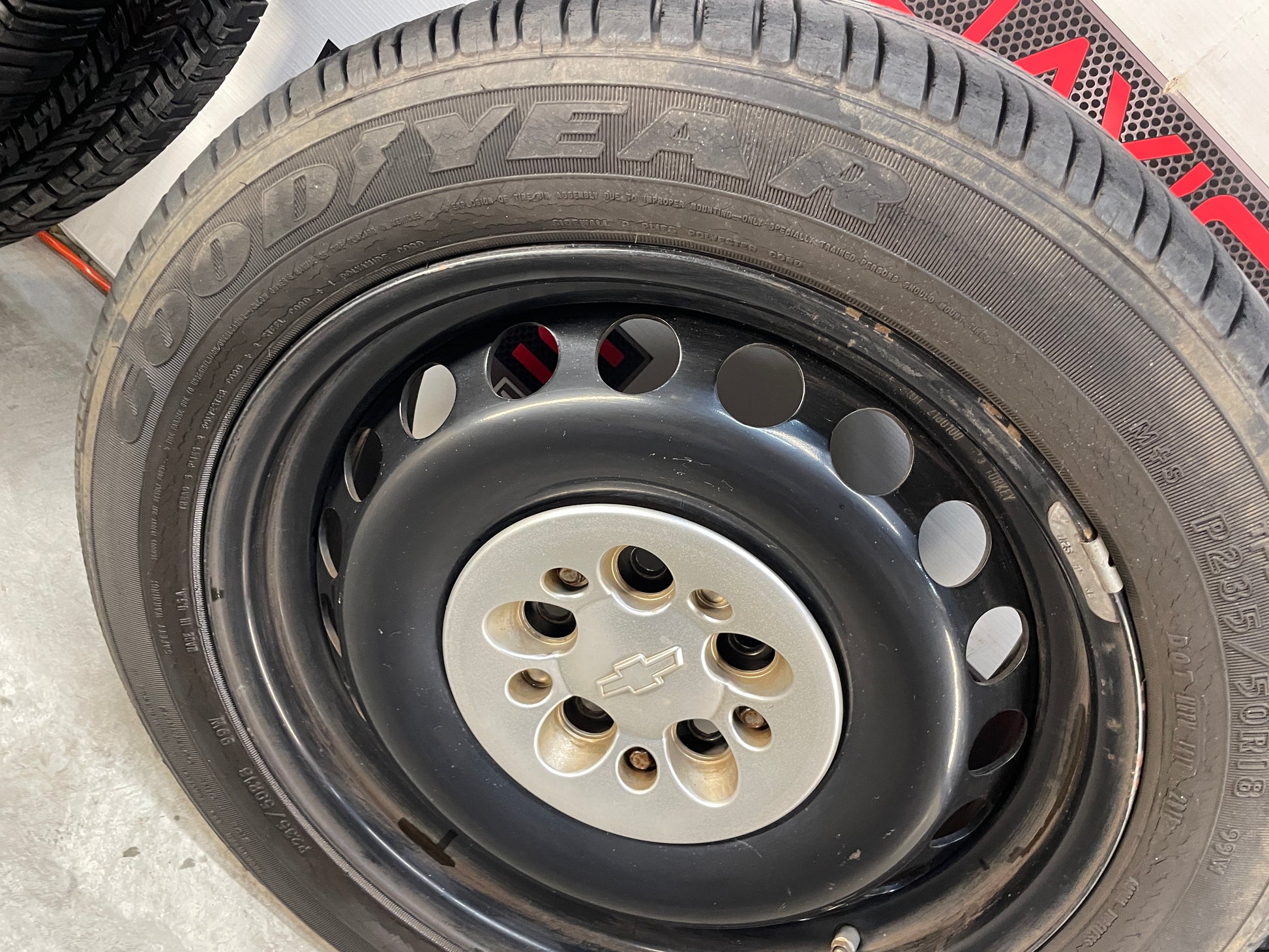 2013 Chevy Caprice PPV Wheel & Tire Set Goodyear Eagle 235/50R18 - Day's Parts Yard