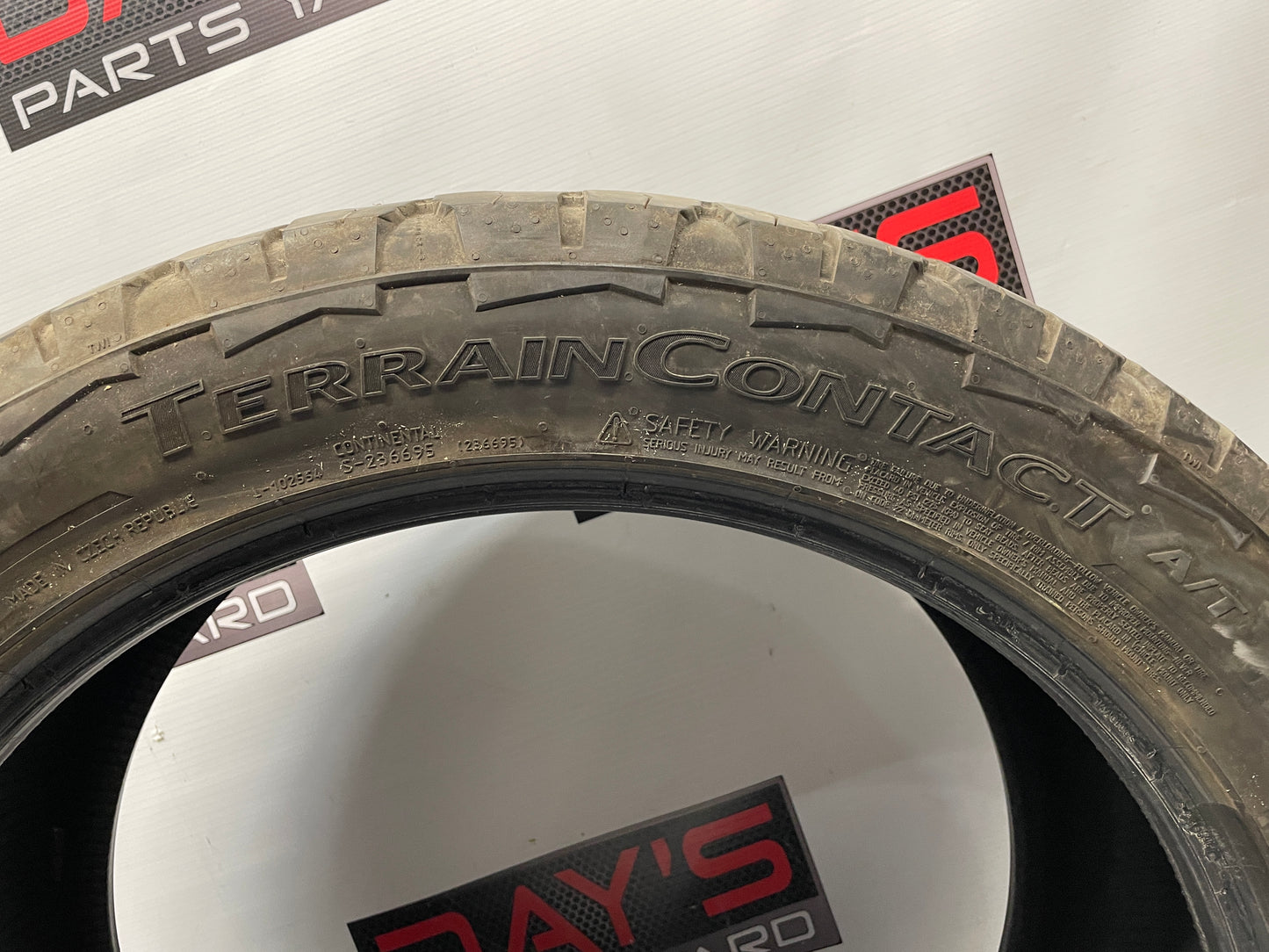 Continental Terrain Contact AT 285/45R22