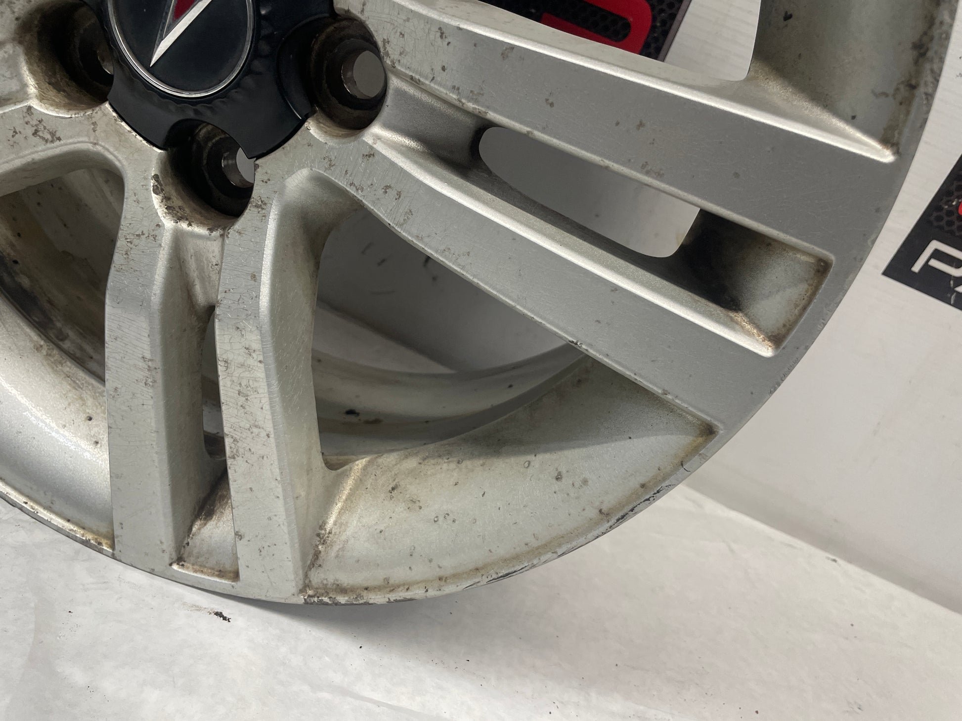2008 Pontiac G8 Base Wheel 18X8 OEM - Day's Parts Yard