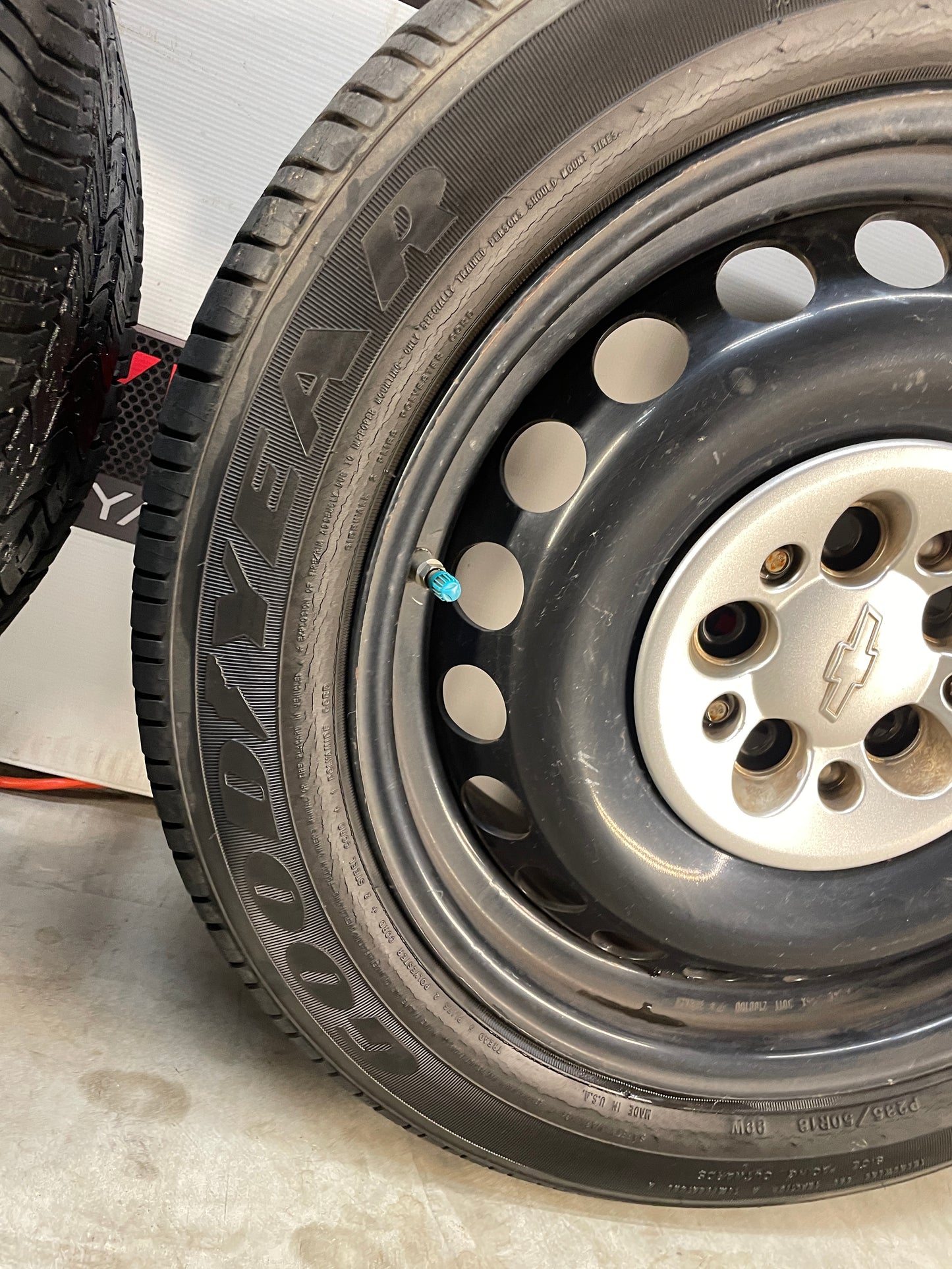 2013 Chevy Caprice PPV Wheel & Tire Set Goodyear Eagle 235/50R18 - Day's Parts Yard