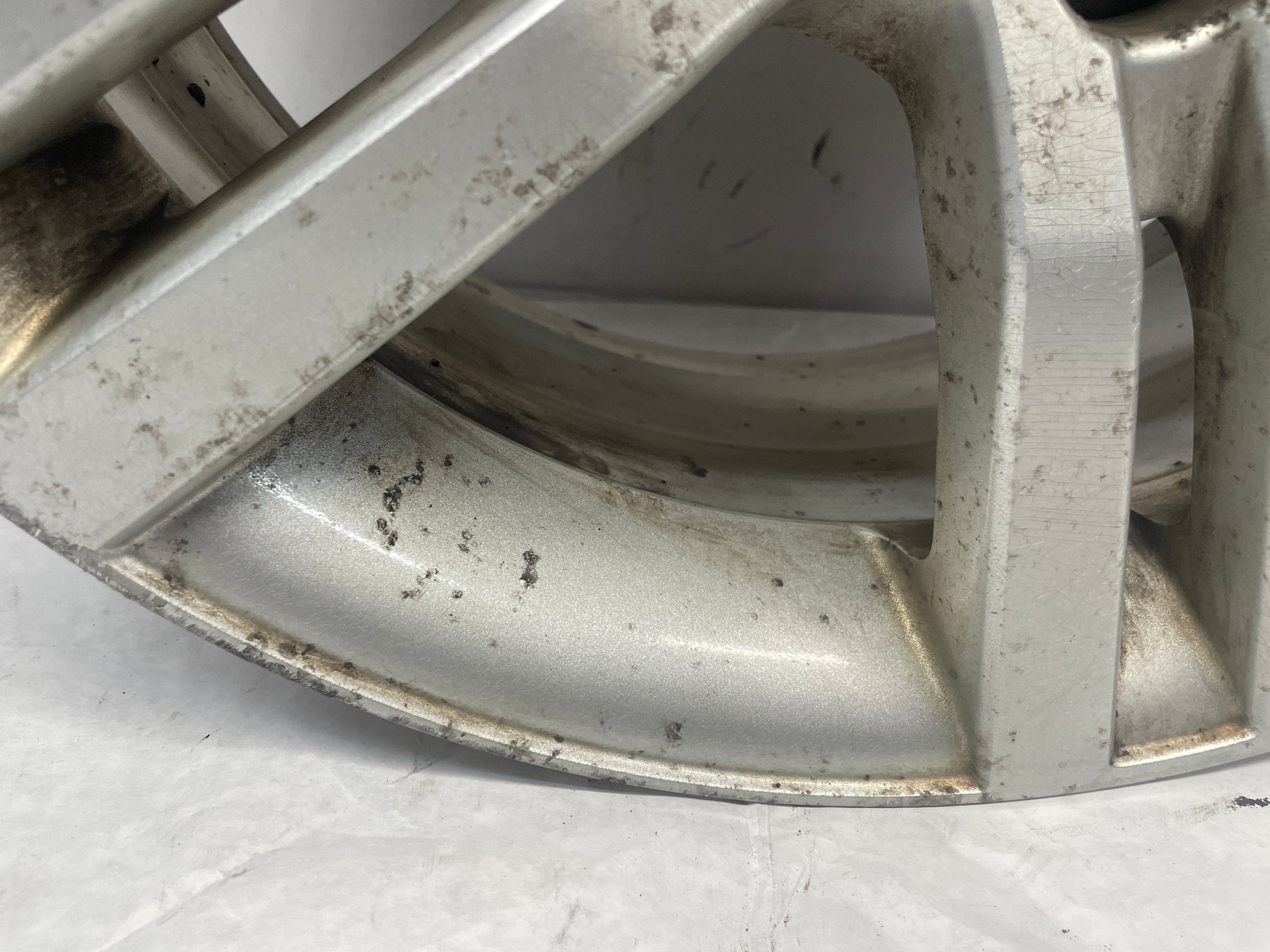 2008 Pontiac G8 Base Wheel 18X8 OEM - Day's Parts Yard