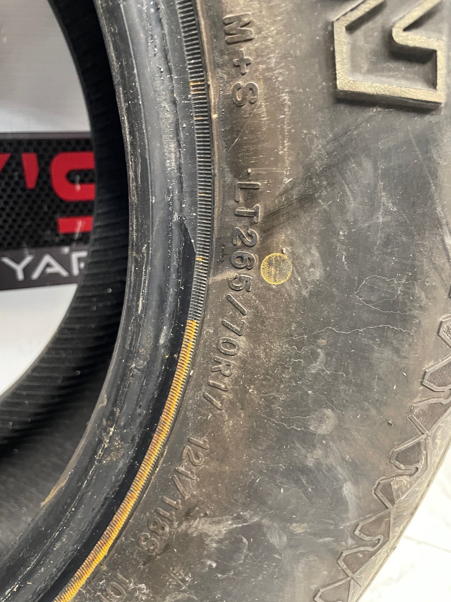 Continental Terrain Contact AT 285/45R22