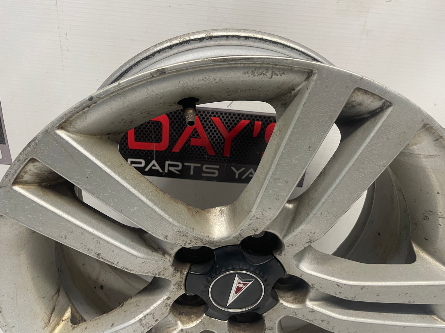 2008 Pontiac G8 Base Wheel 18X8 OEM - Day's Parts Yard