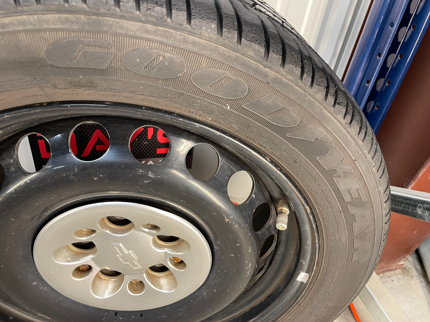2013 Chevy Caprice PPV Wheel & Tire Set Goodyear Eagle 235/50R18 - Day's Parts Yard