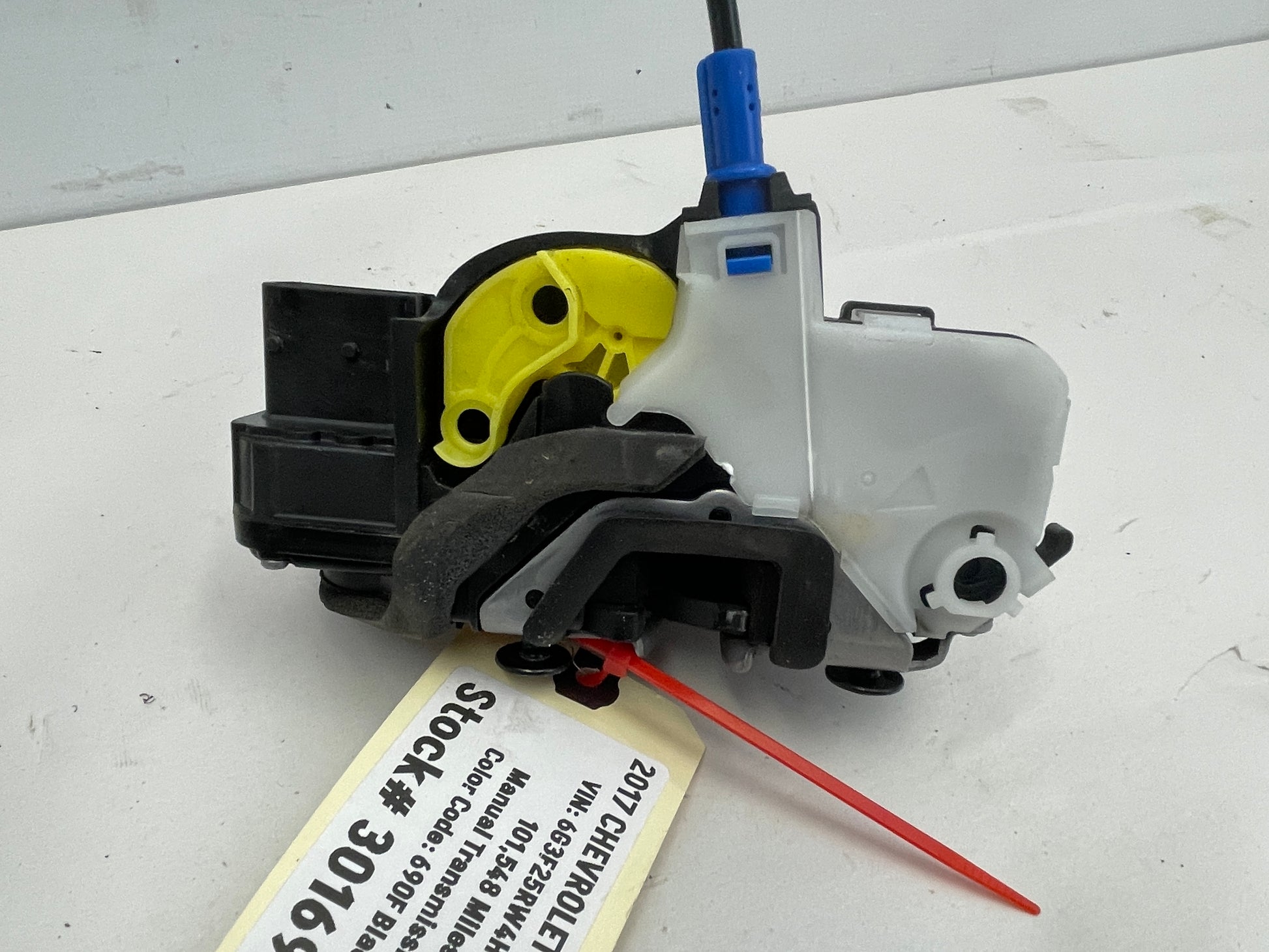 2017 Chevy SS Sedan Front RH Passenger Door Lock Actuator OEM - Day's Parts Yard