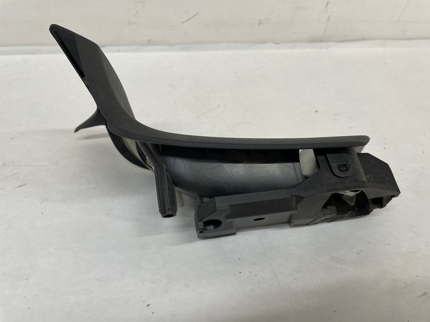 2009 Pontiac G8 GT LH Driver Front Interior Door Handle OEM