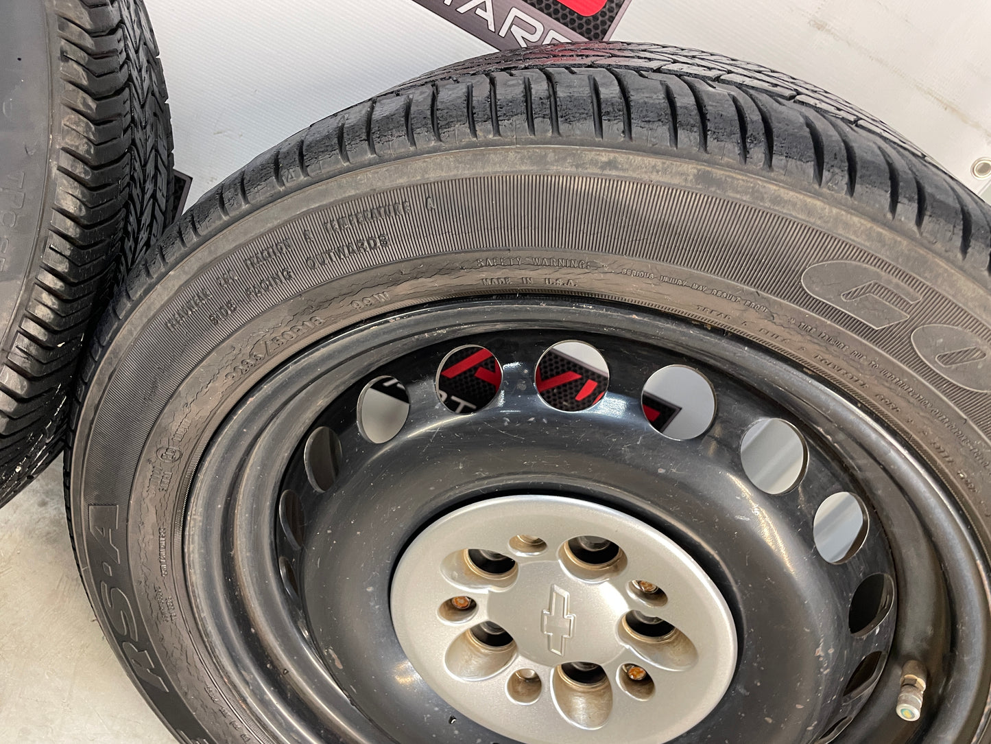 2013 Chevy Caprice PPV Wheel & Tire Set Goodyear Eagle 235/50R18 - Day's Parts Yard