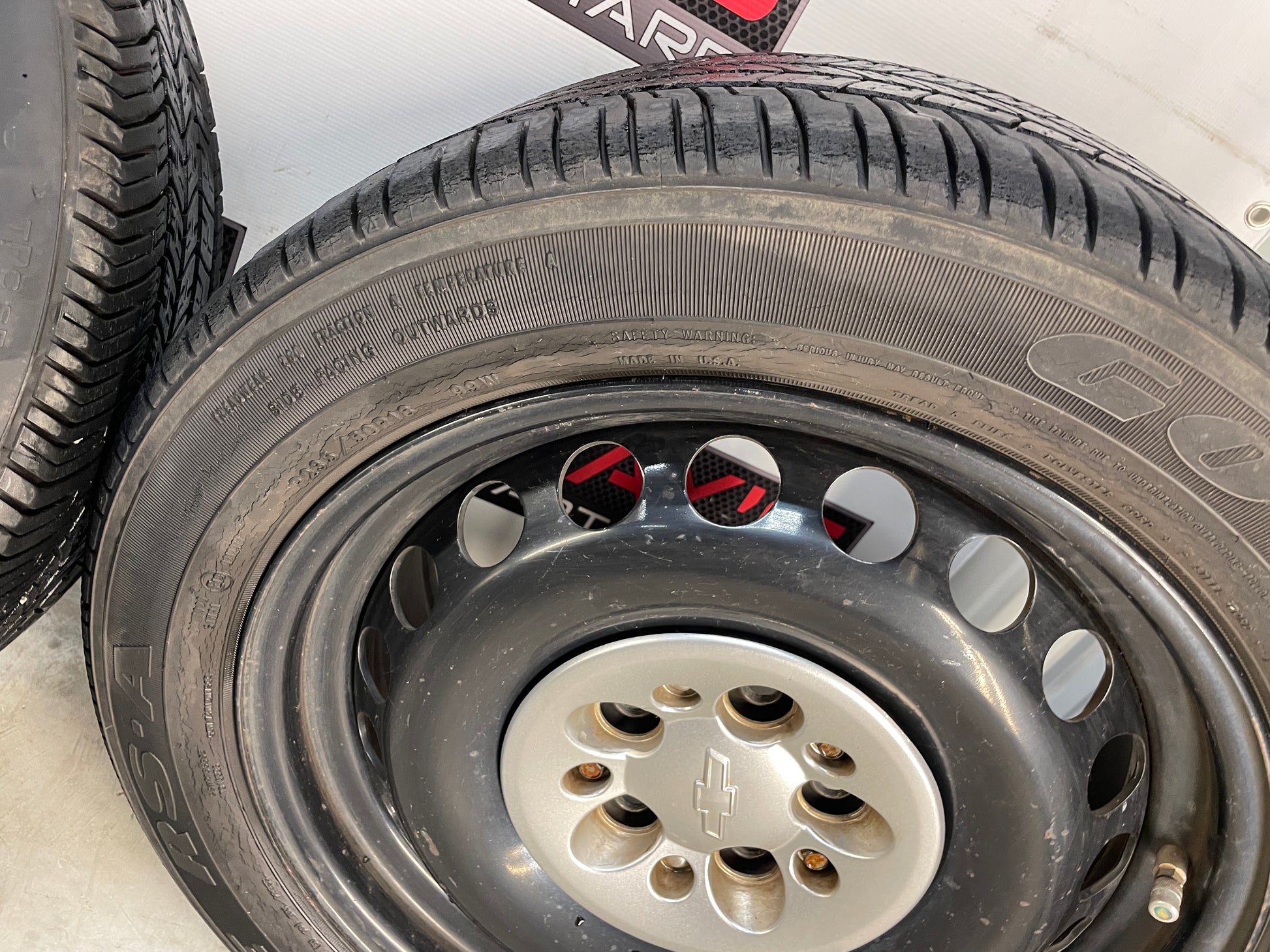 2013 Chevy Caprice PPV Wheel & Tire Set Goodyear Eagle 235/50R18 - Day's Parts Yard