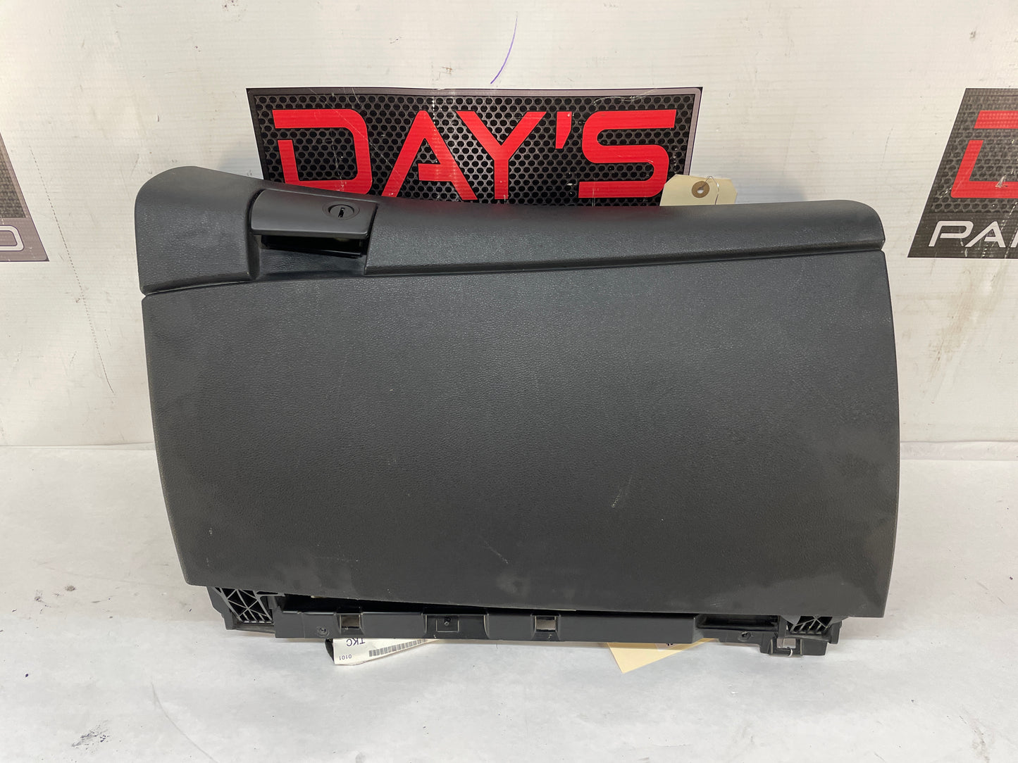 2009 Pontiac G8 GT Glove Box Dash Compartment OEM