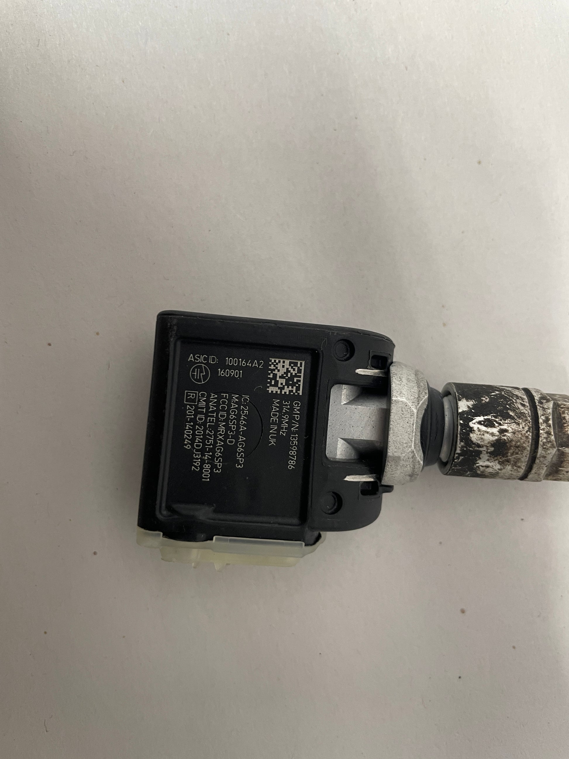 2014 Chevy SS Sedan Tire Pressure Sensor OEM - Day's Parts Yard