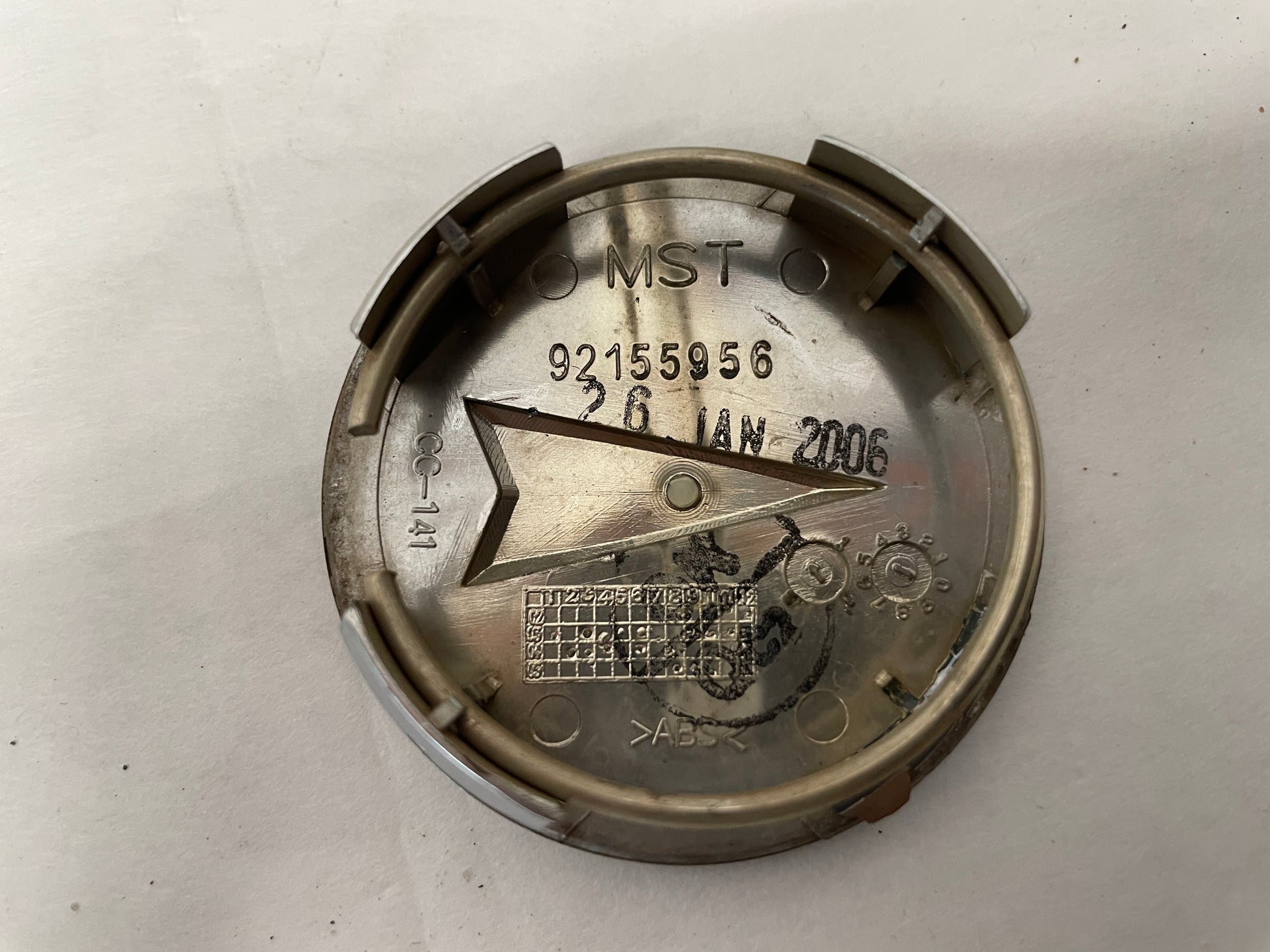 2005 Pontiac GTO Wheel Center Cap Set OEM - Day's Parts Yard