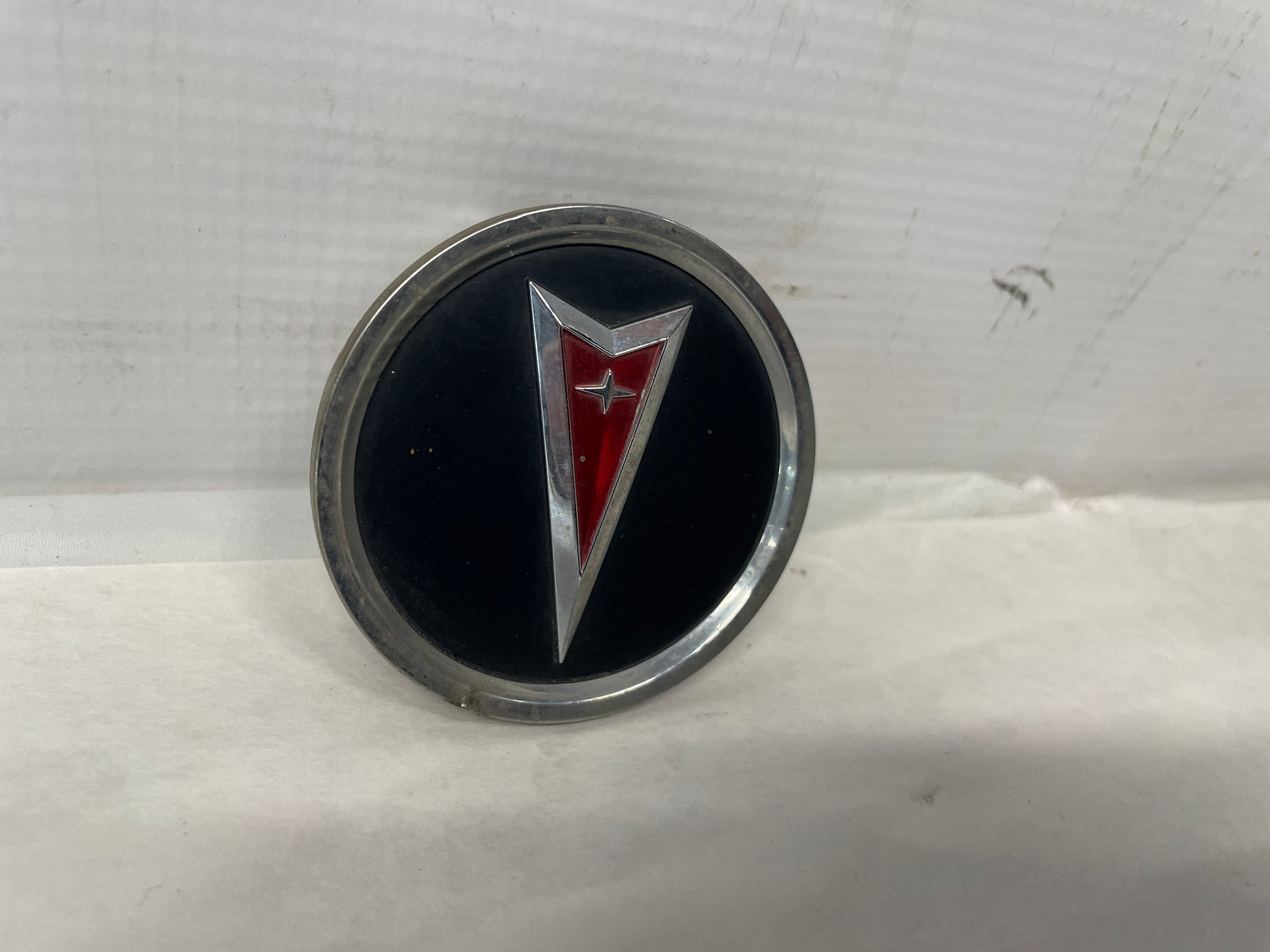 2005 Pontiac GTO Wheel Center Cap OEM - Day's Parts Yard