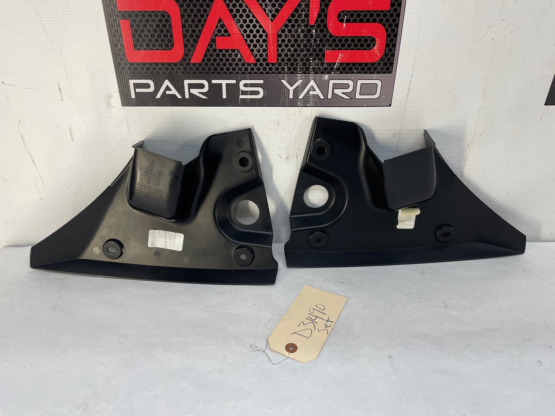 2013 Chevy Camaro ZL1 RH & LH Rear Bumper Taillight Filler Panels OEM - Day's Parts Yard
