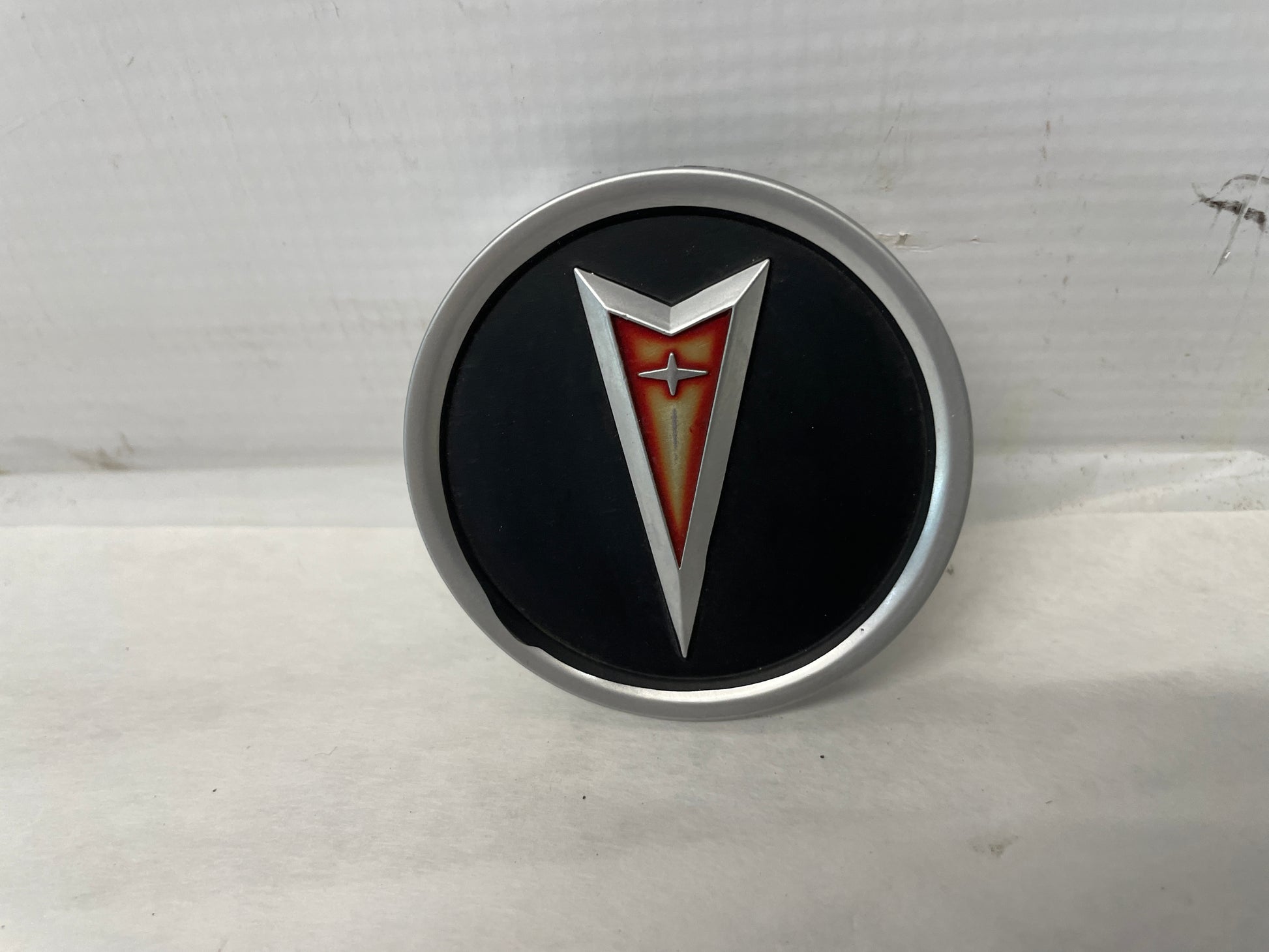 2005 Pontiac GTO Wheel Center Cap Aftermarket - Day's Parts Yard