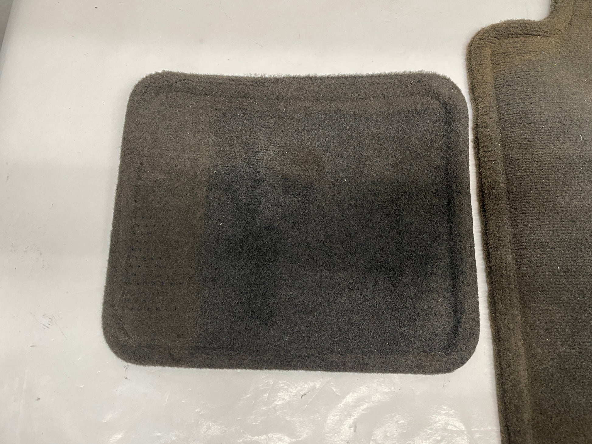 2000 Chevy Camaro Floor Mats Set OEM - Day's Parts Yard