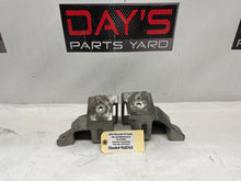 2014 Chevy SS Sedan RH & LH Engine Motor Mounts Stands Brackets OEM