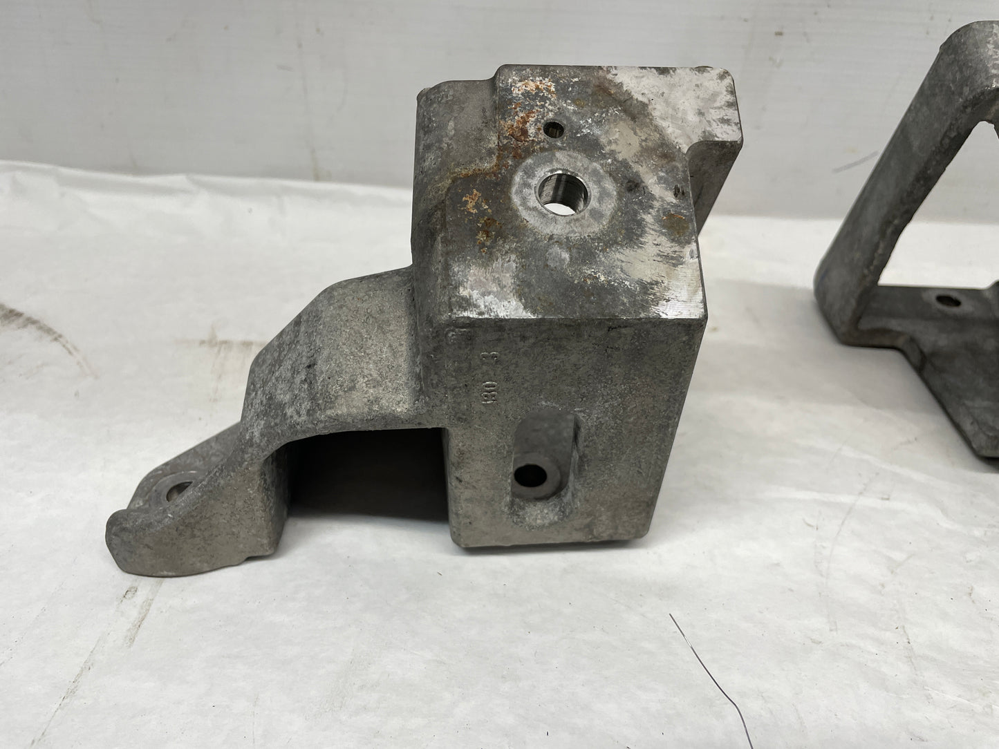 2014 Chevy SS Sedan RH & LH Engine Motor Mounts Stands Brackets OEM