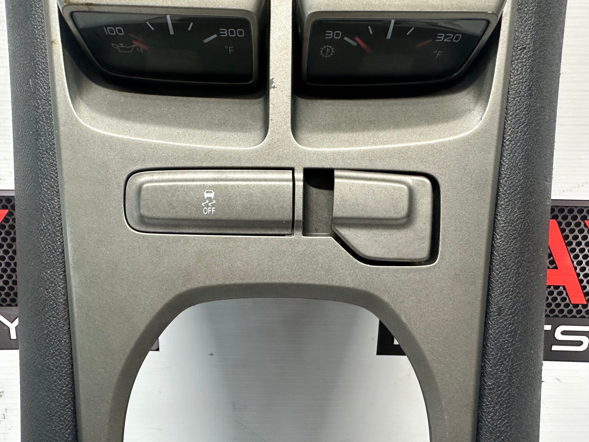 2010 Chevy Camaro SS Complete Center Console Arm Rest w/ Auxiliary Gauges OEM - Day's Parts Yard