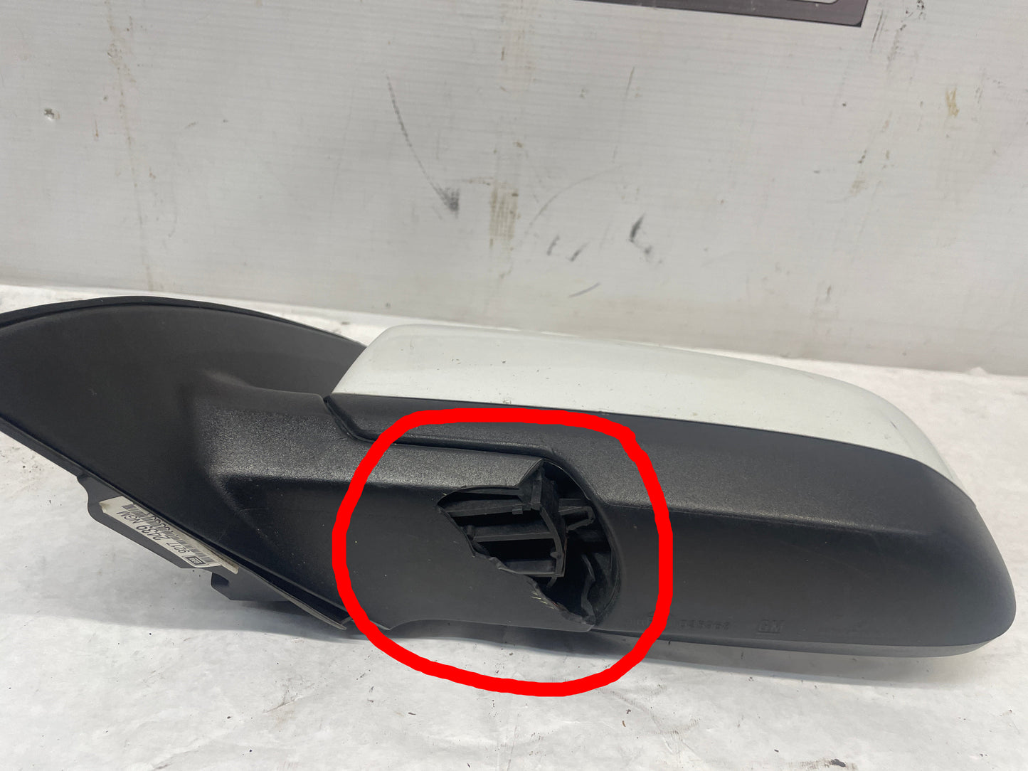 2008 Pontiac G8 Base LH Driver Exterior Mirror OEM - Day's Parts Yard