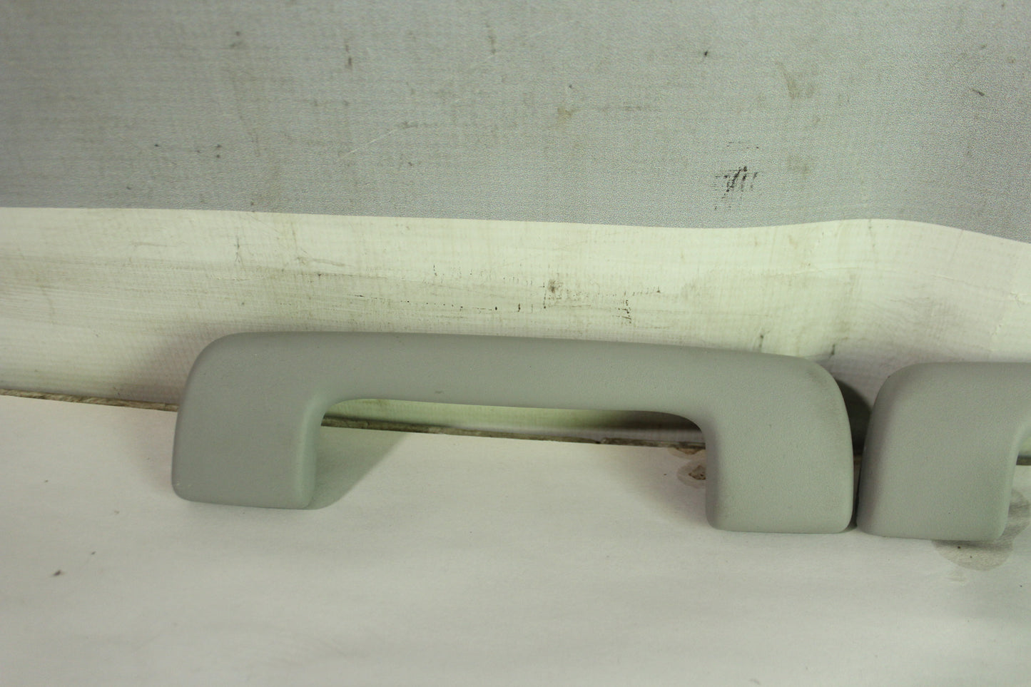 2015 Chevy Silverado 1500 LTZ Front Roof Assist Pull Handle Set OEM