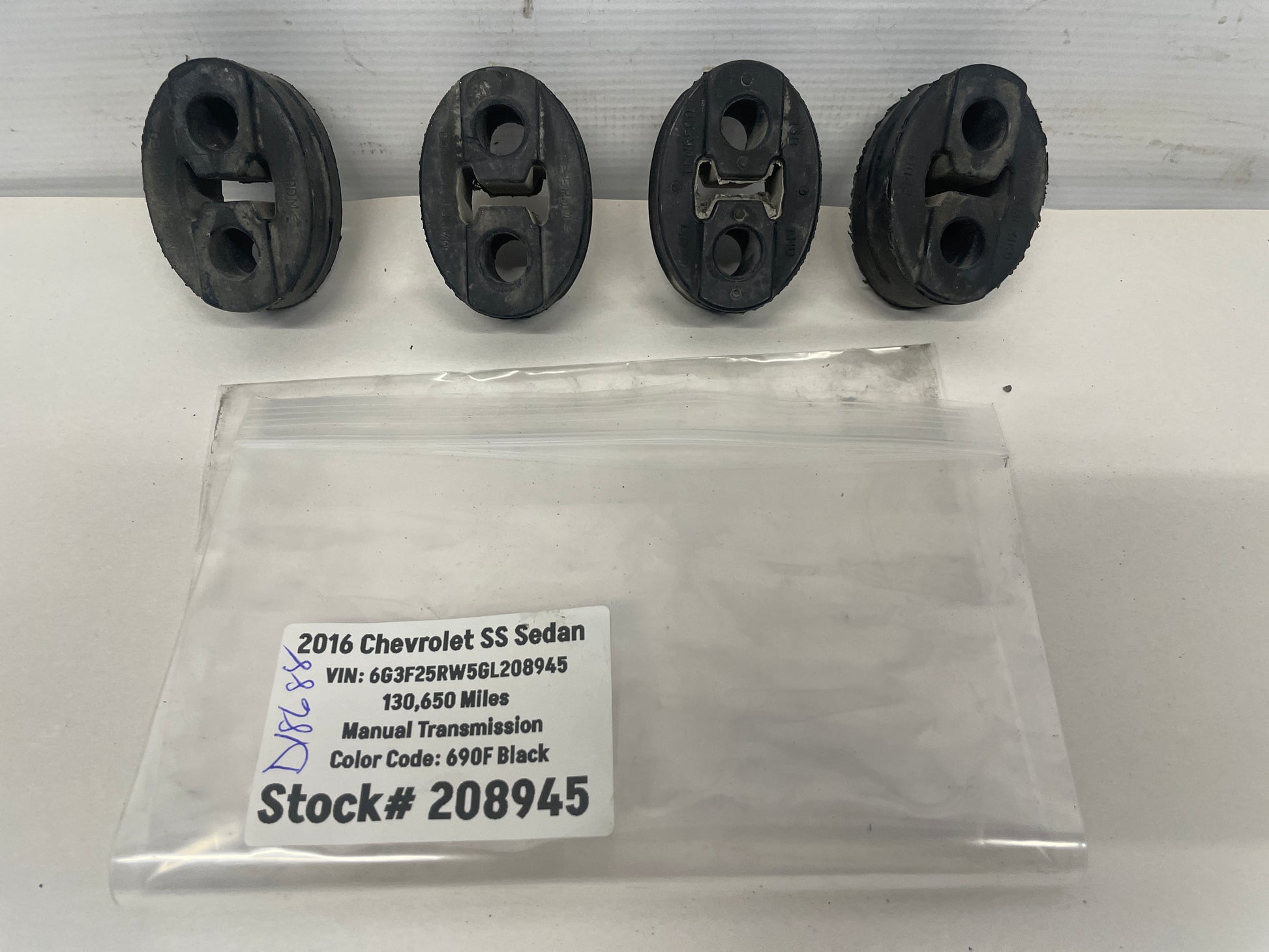 2016 Chevy SS Sedan Exhaust Muffler Rubber Hanger Set OEM - Day's Parts Yard