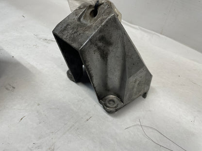 2012 Chevy Camaro SS RH & LH Engine Motor Mounts Stands Brackets OEM