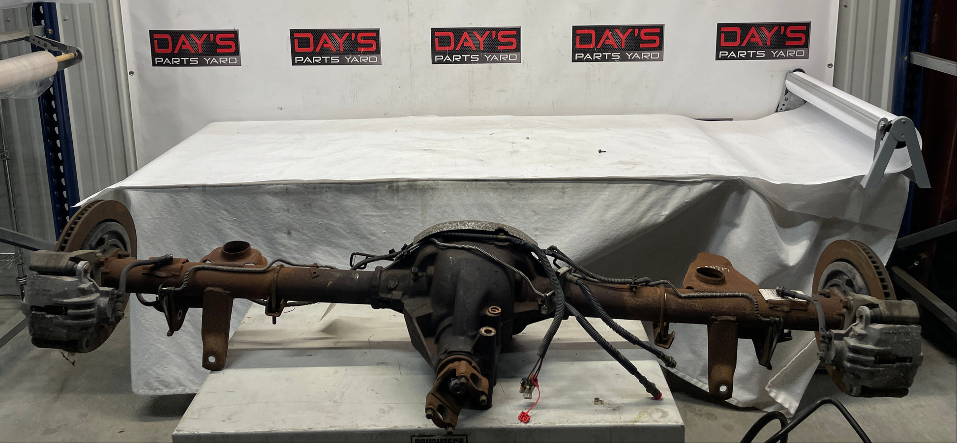 2000 Chevy Camaro Z28 Rear End Rearend Carrier Axle Differential 3.42 OEM - Day's Parts Yard