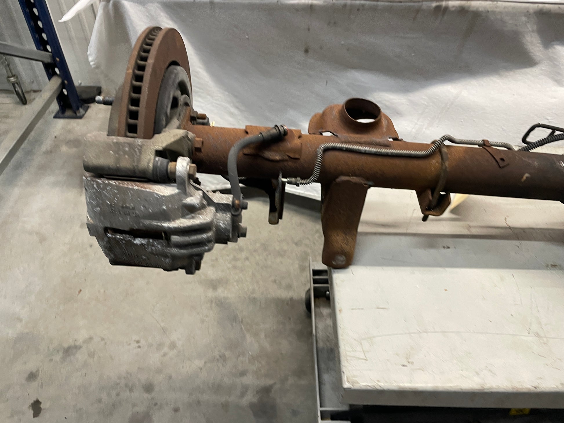 2000 Chevy Camaro Z28 Rear End Rearend Carrier Axle Differential 3.42 OEM - Day's Parts Yard